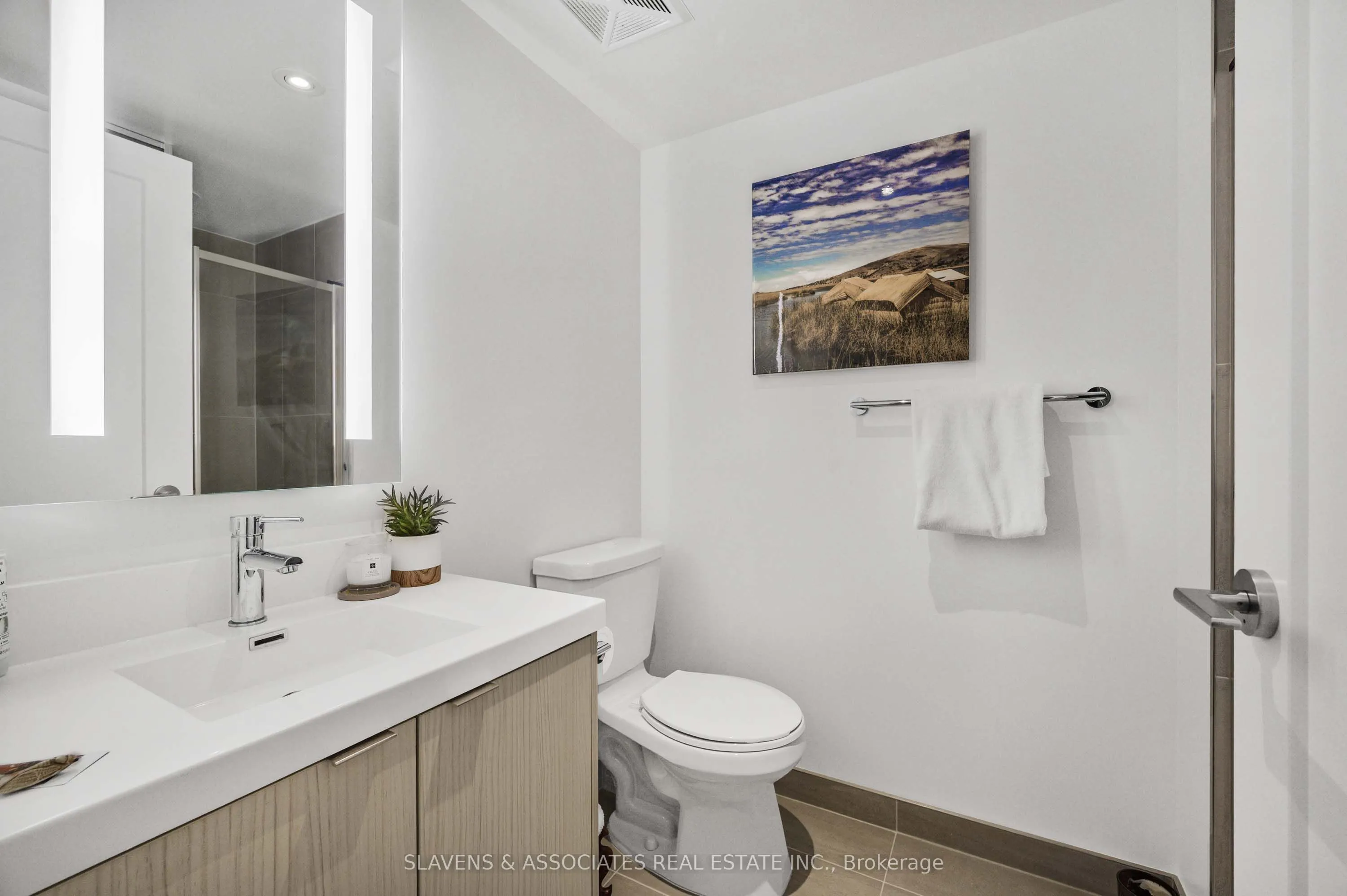 5 Mabelle Avenue, #2633