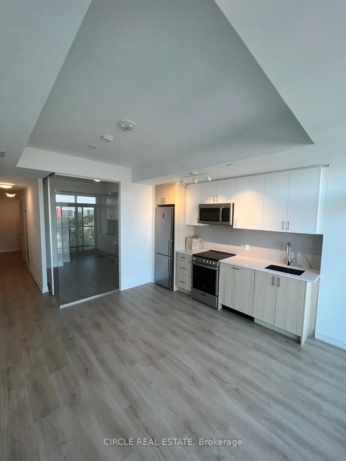 1195 The Queensway Street, #519