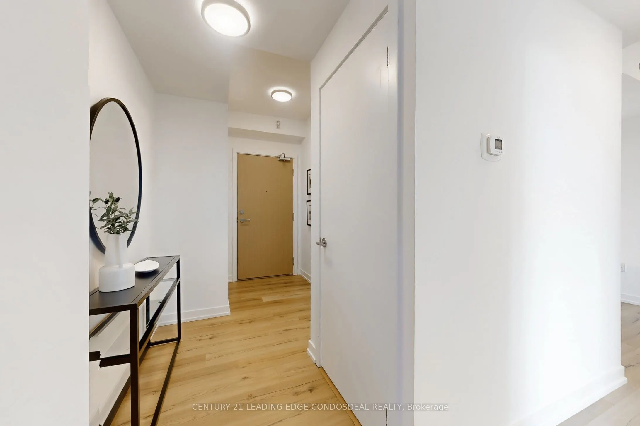 1195 The Queensway Street, #907