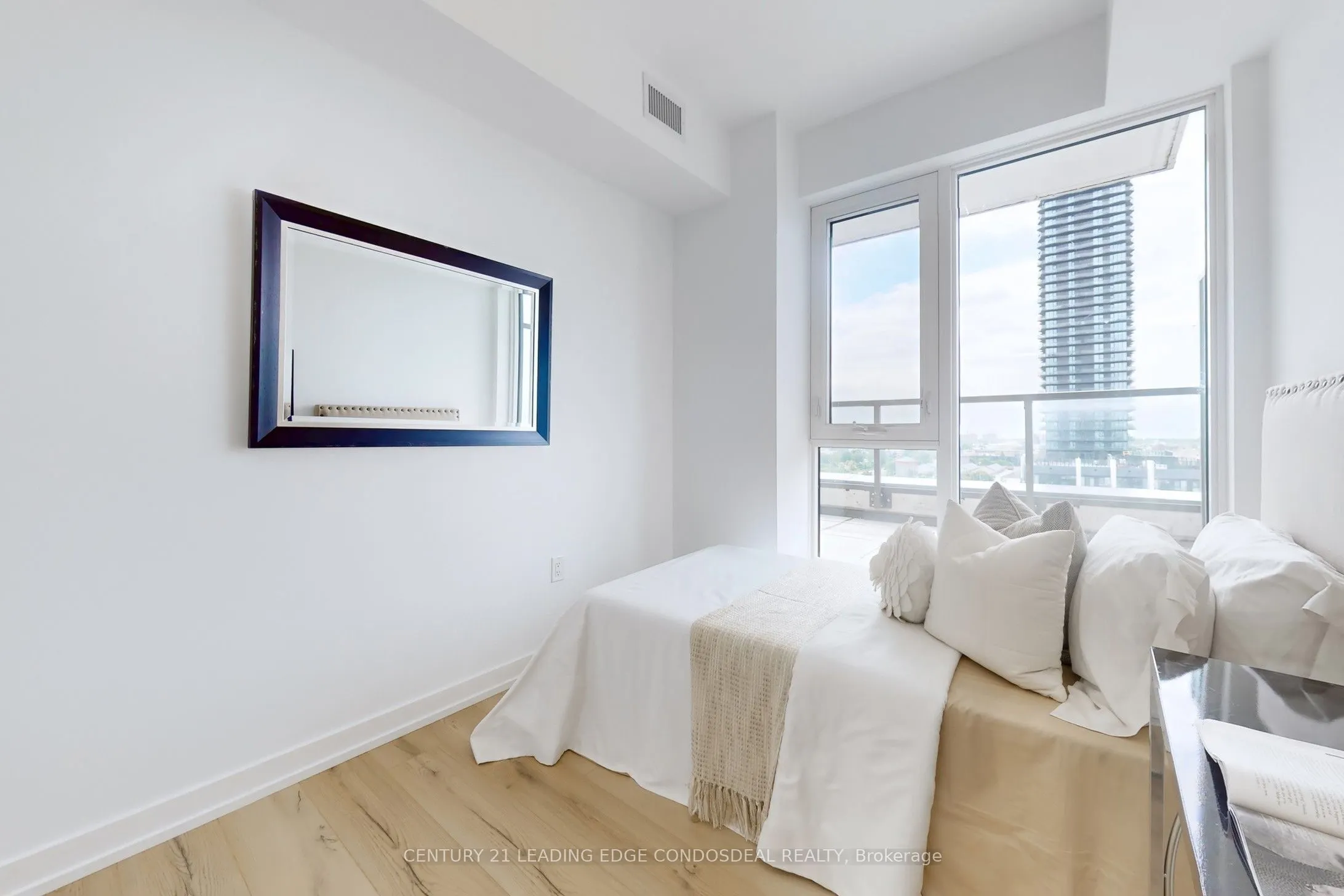 1195 The Queensway Street, #907
