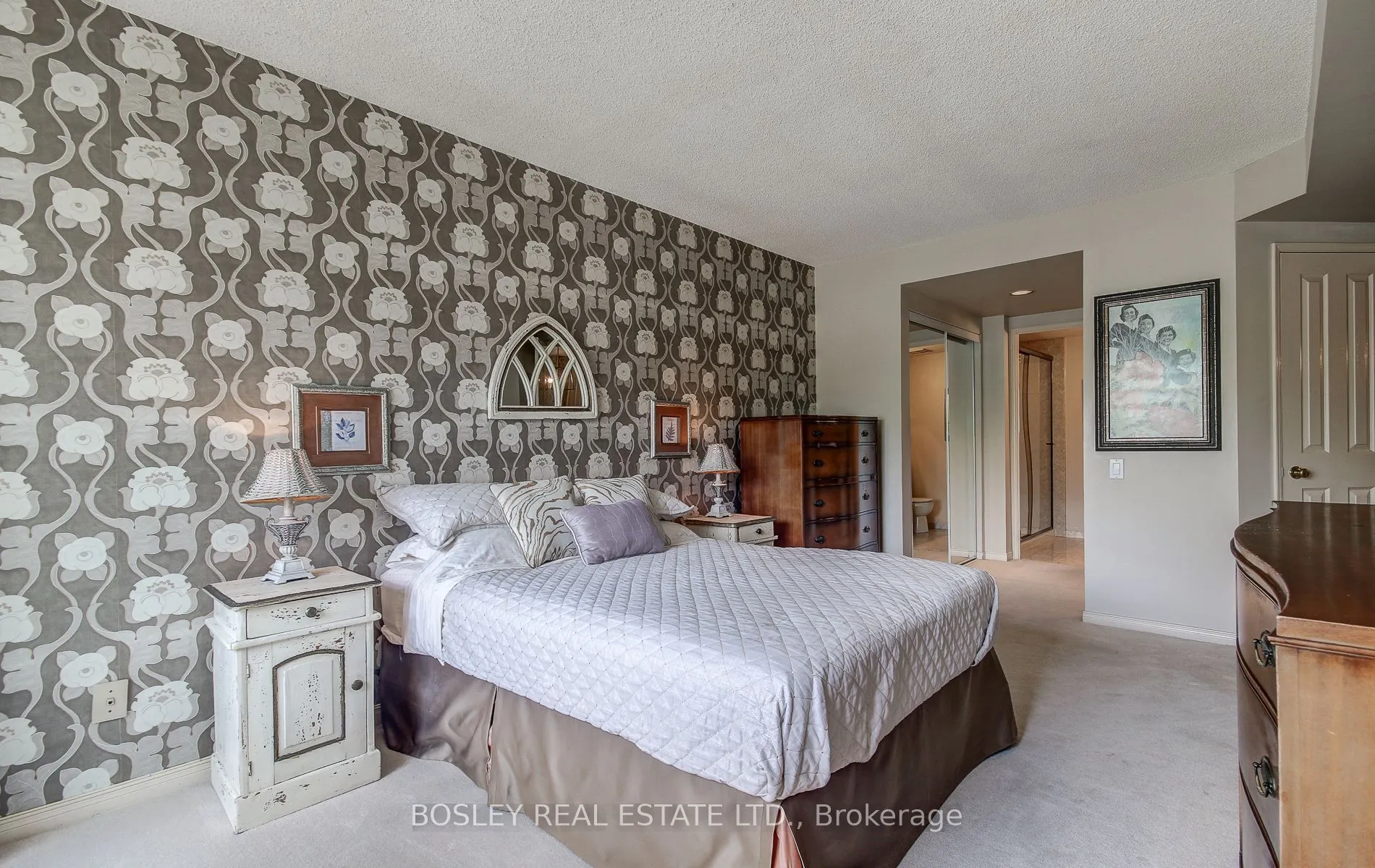 1800 The Collegeway, #210
