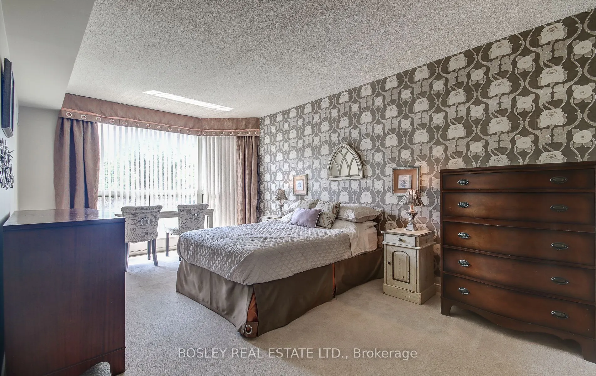 1800 The Collegeway, #210