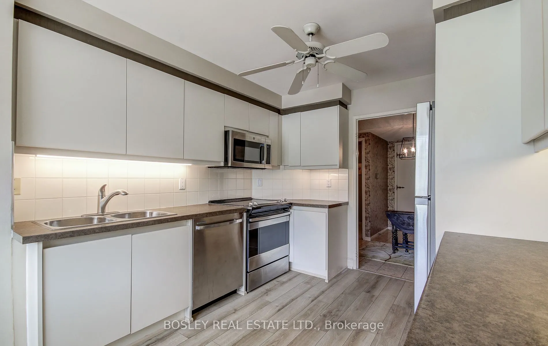 1800 The Collegeway, #210