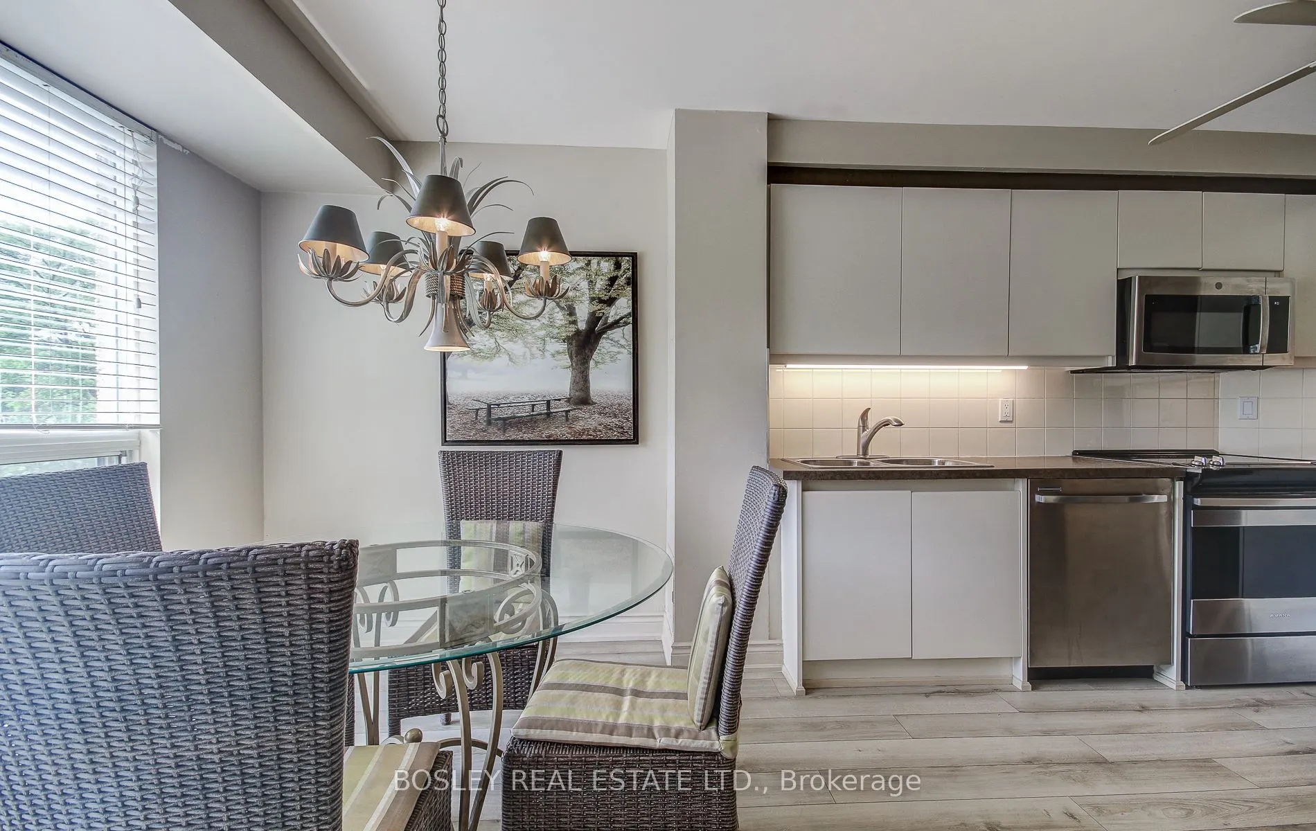 1800 The Collegeway, #210