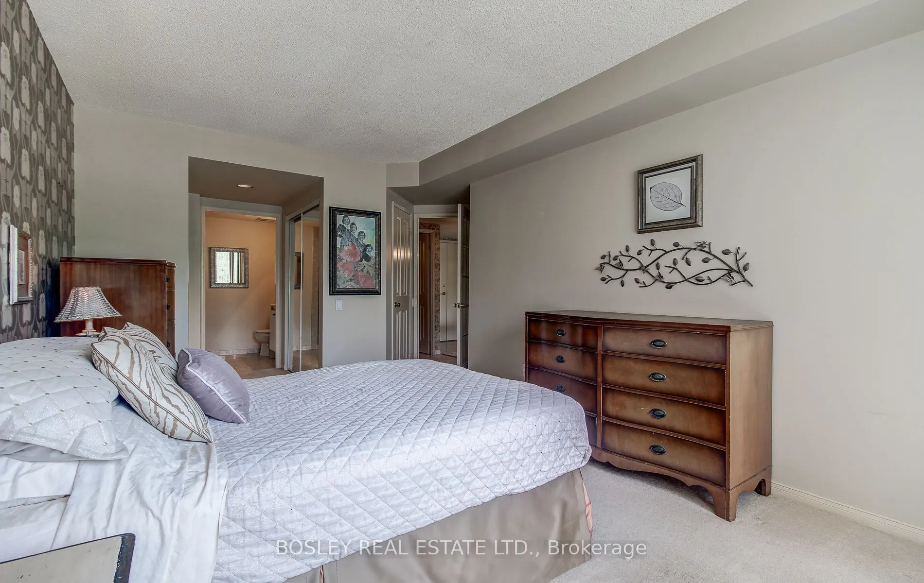 1800 The Collegeway, #210