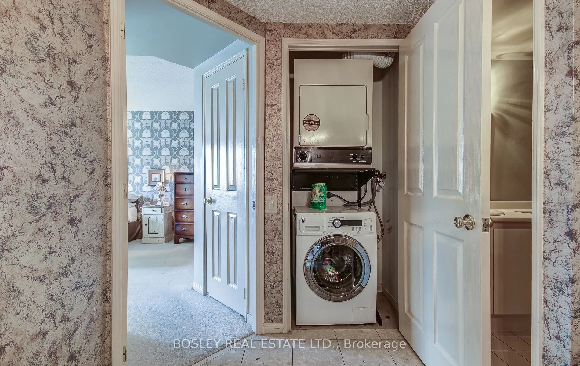 1800 The Collegeway, #210