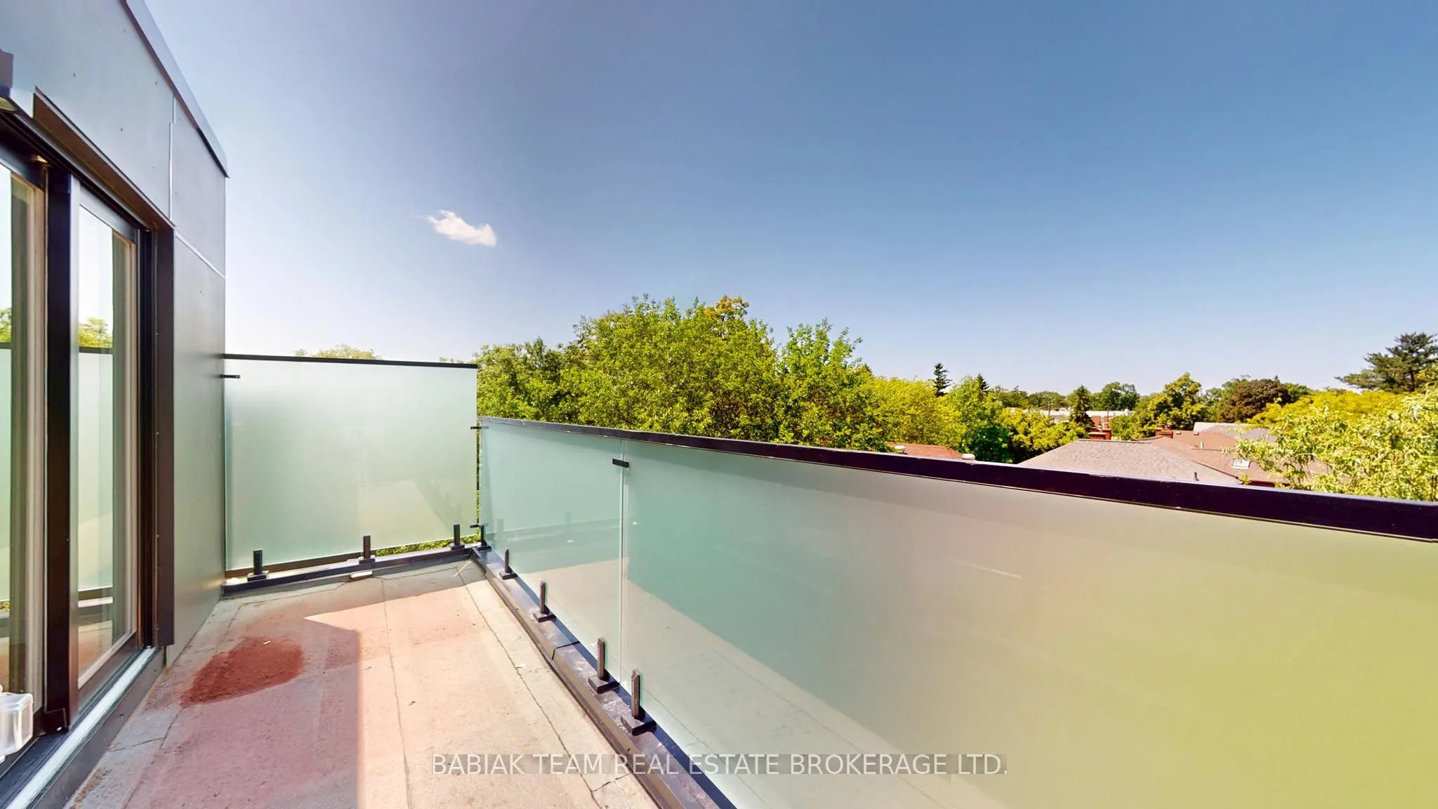 656 Annette Street, #302