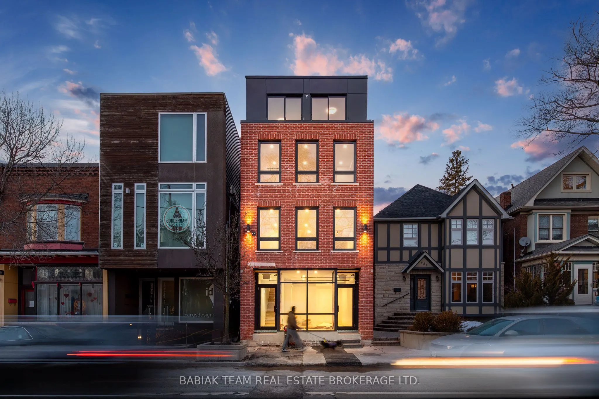 656 Annette Street, #302
