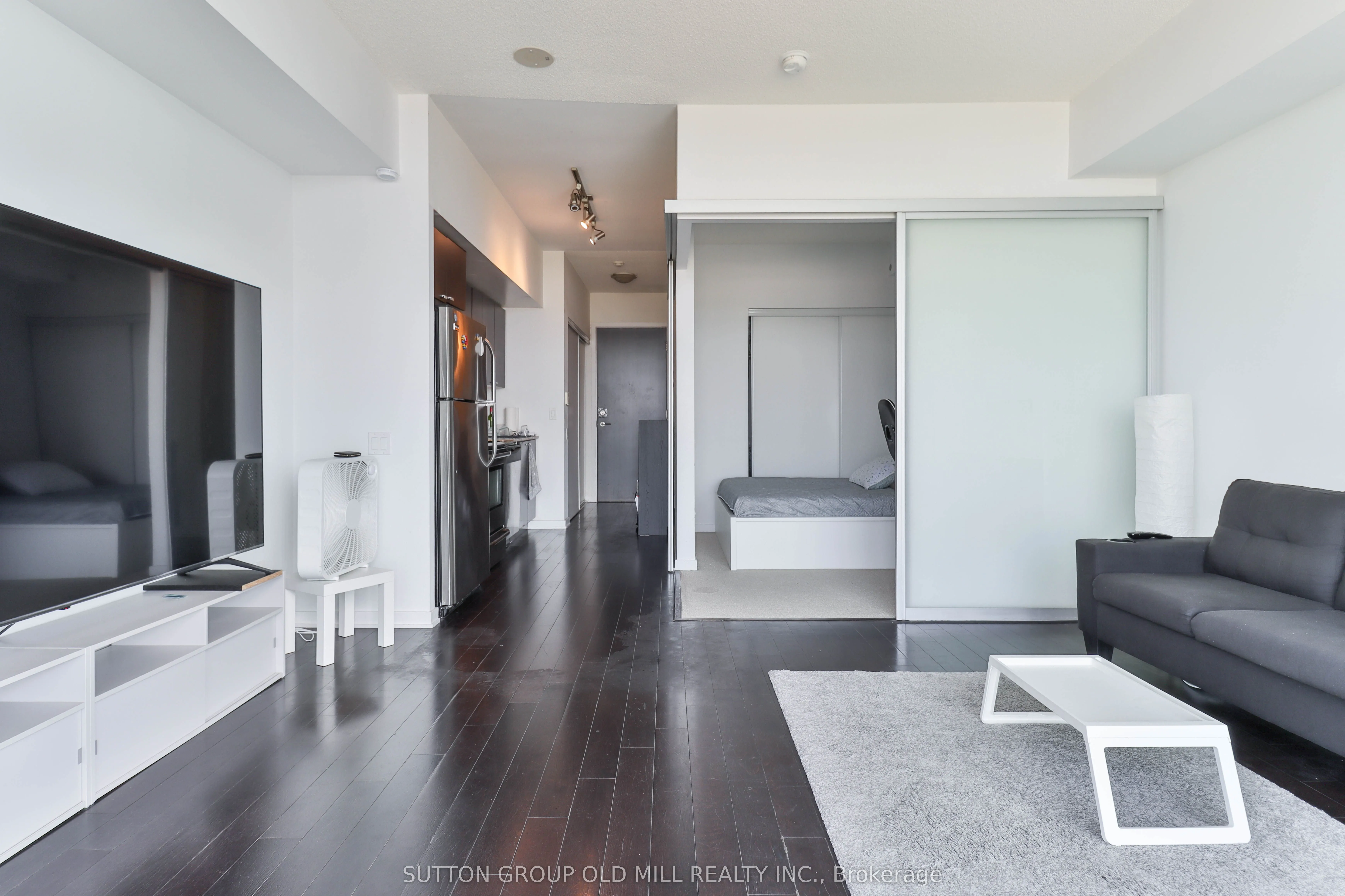 105 The Queensway, #3106