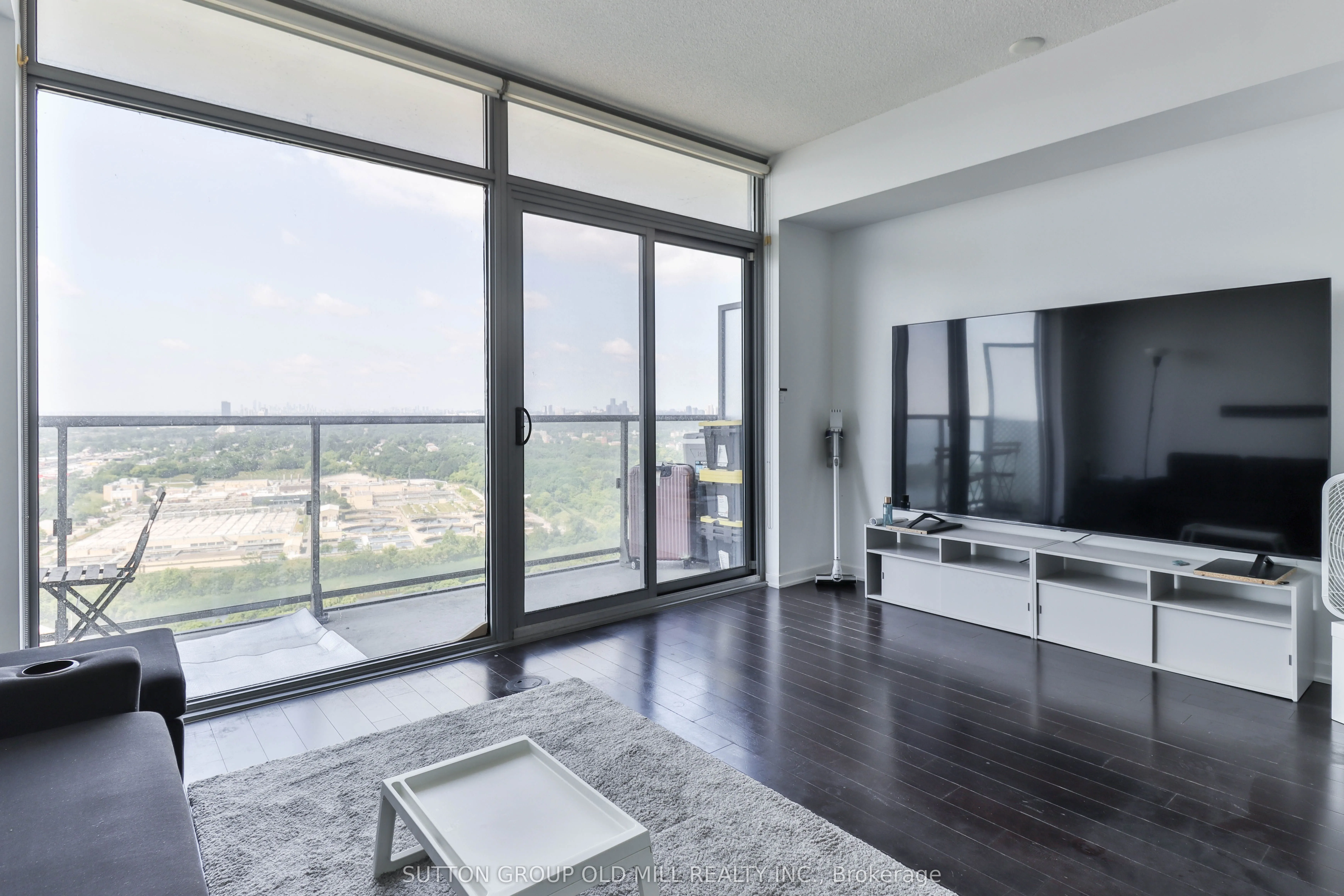 105 The Queensway, #3106