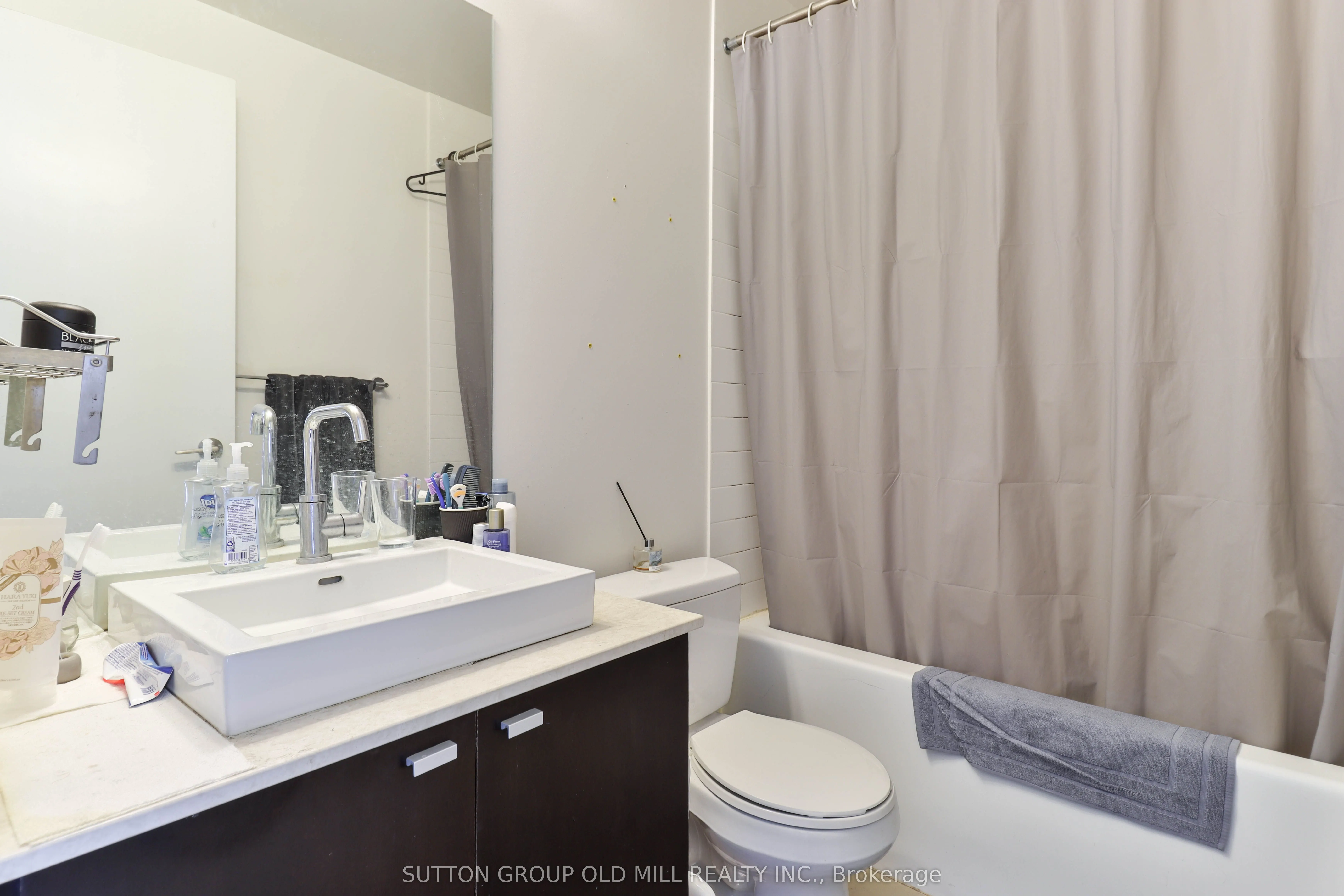 105 The Queensway, #3106