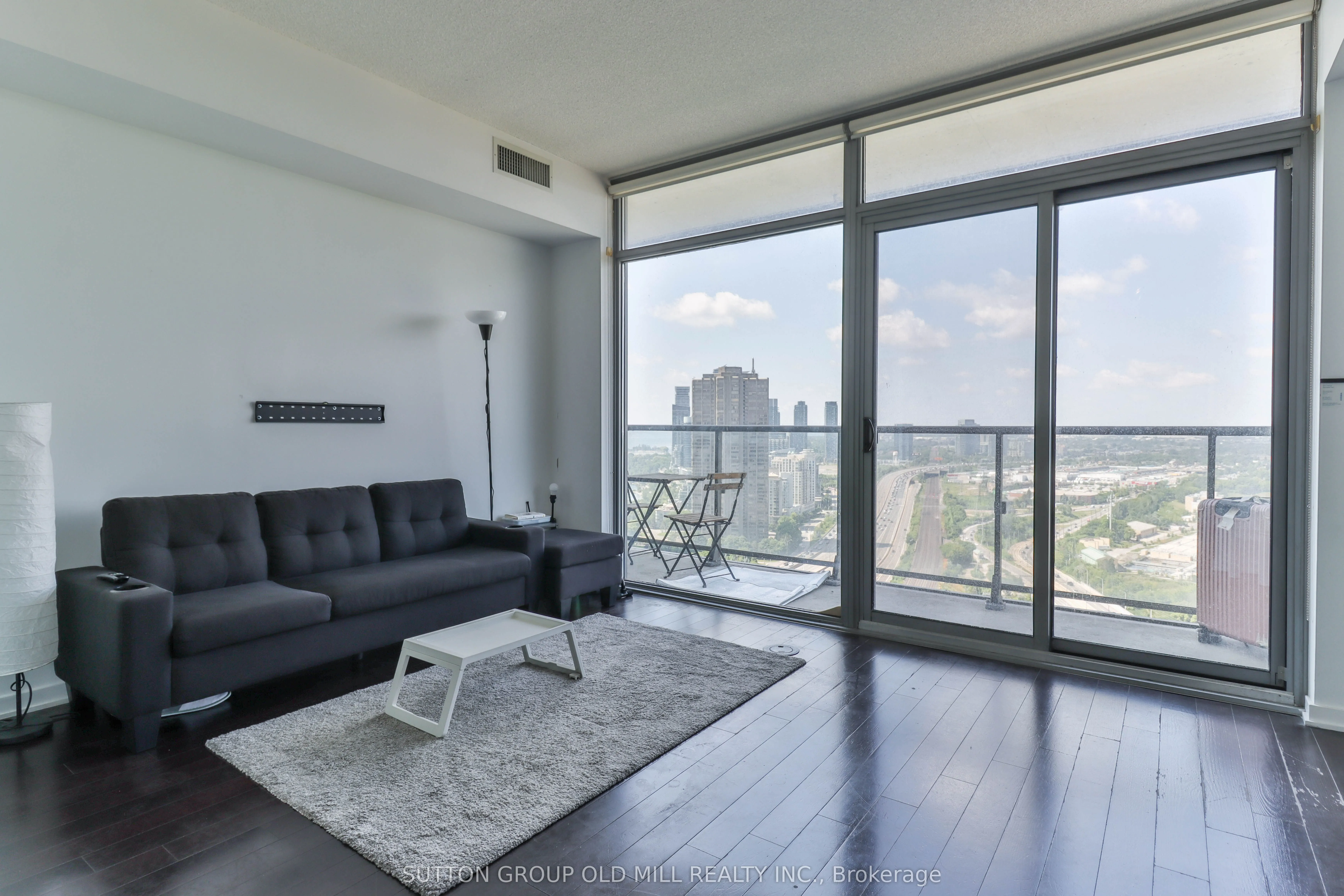 105 The Queensway, #3106