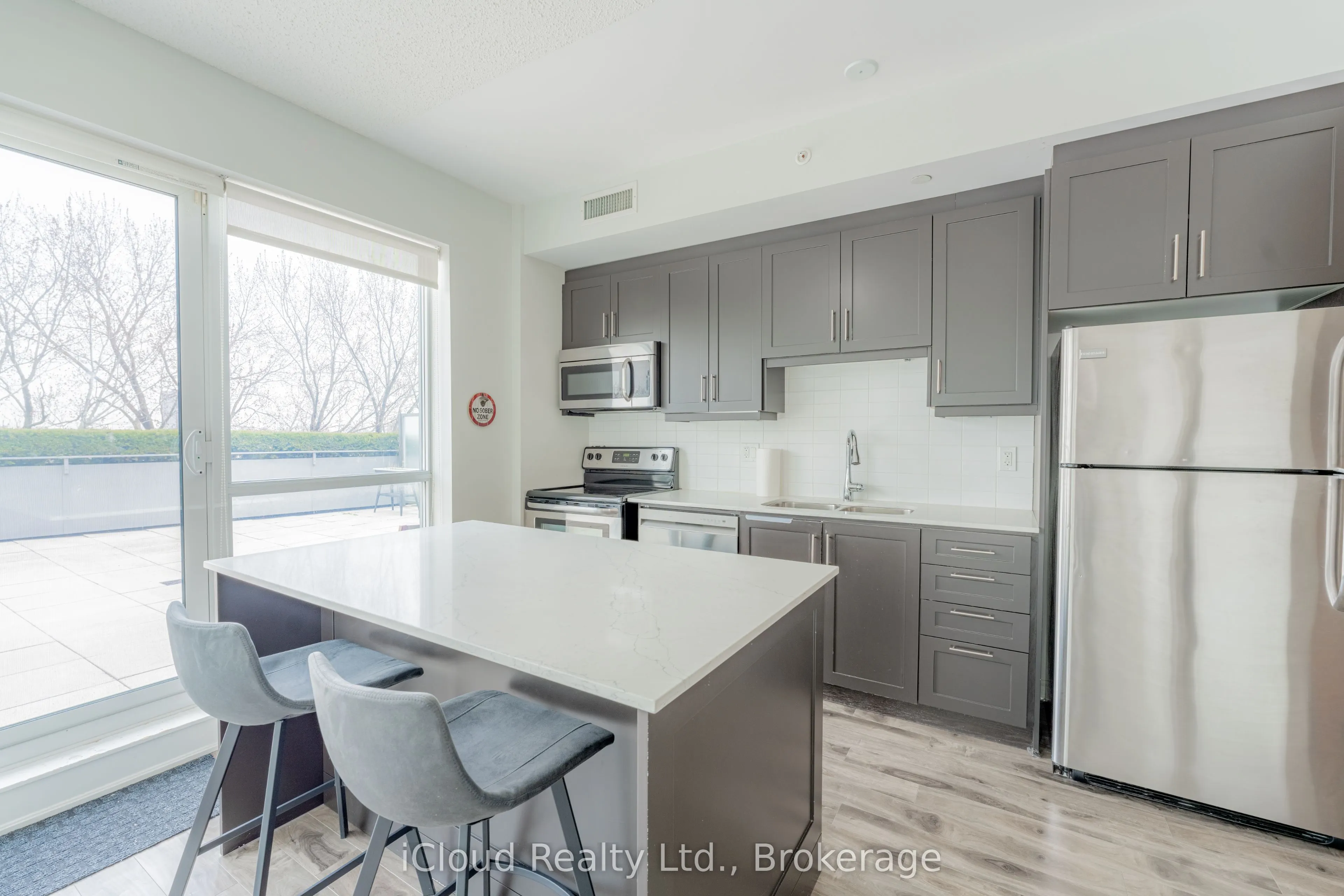 15 James Finlay Way, #625