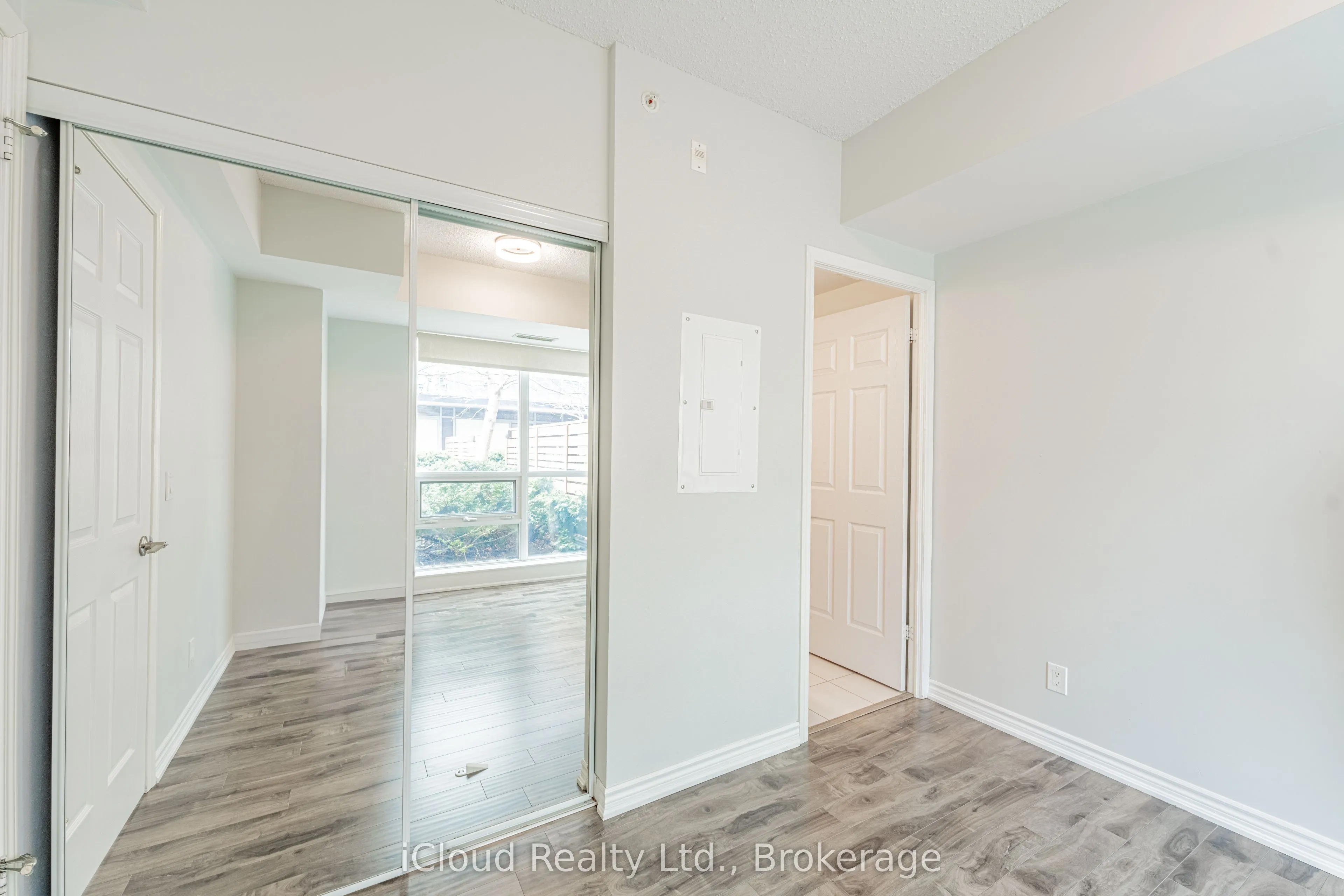 15 James Finlay Way, #625