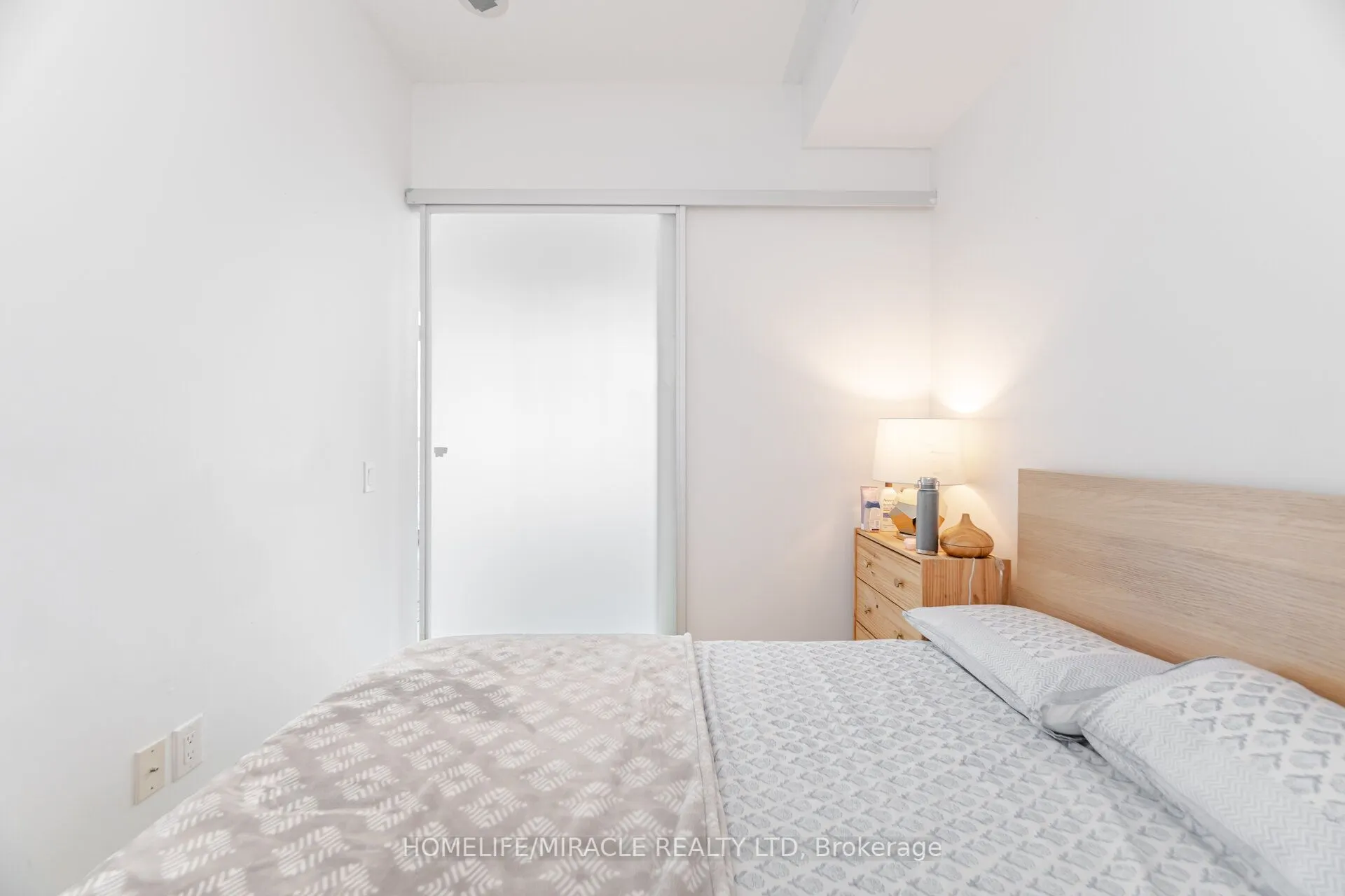 105 The Queensway Avenue, #2413