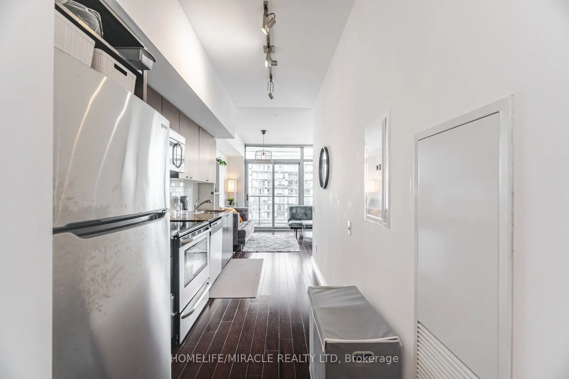105 The Queensway Avenue, #2413