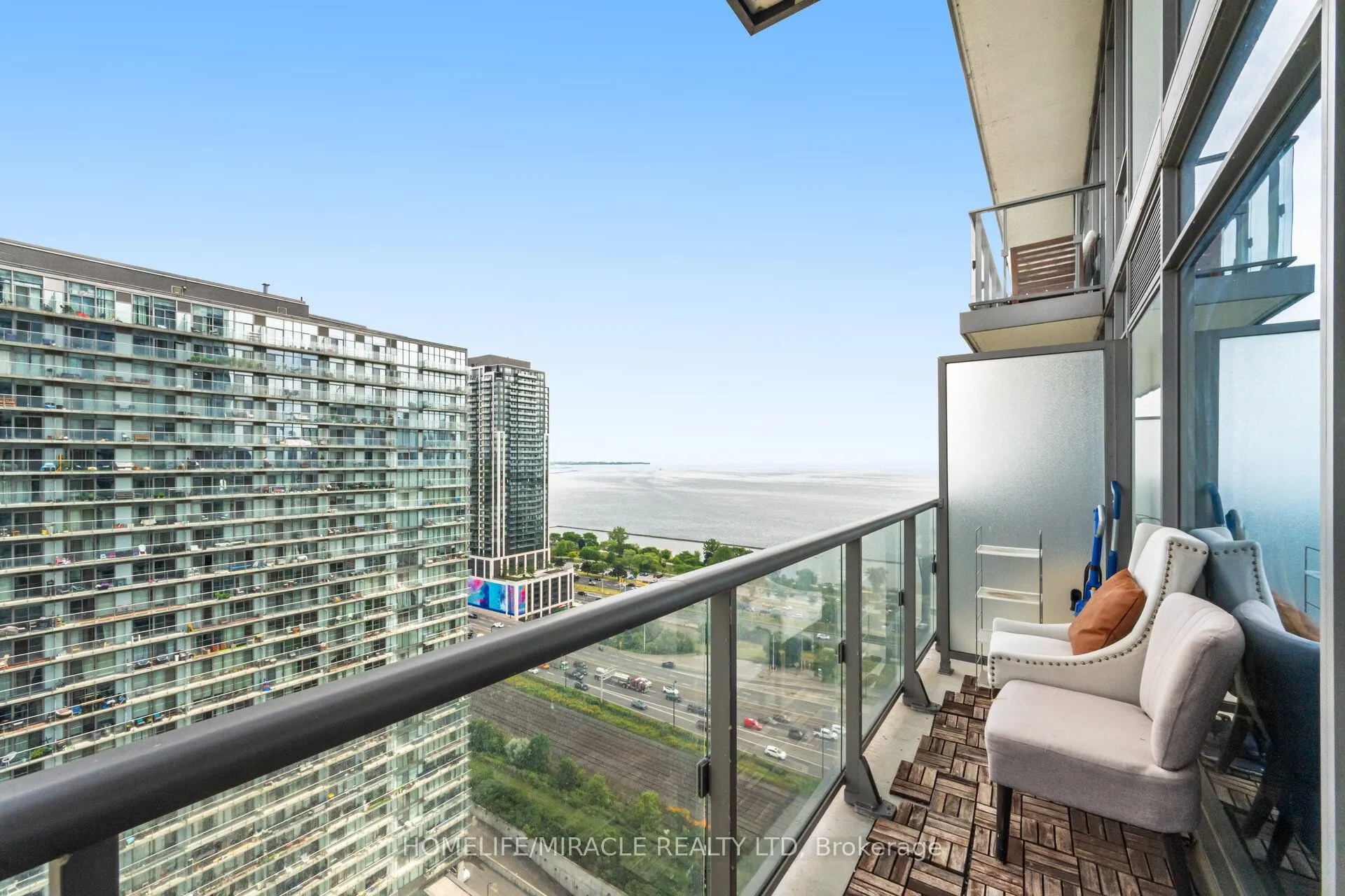 105 The Queensway Avenue, #2413