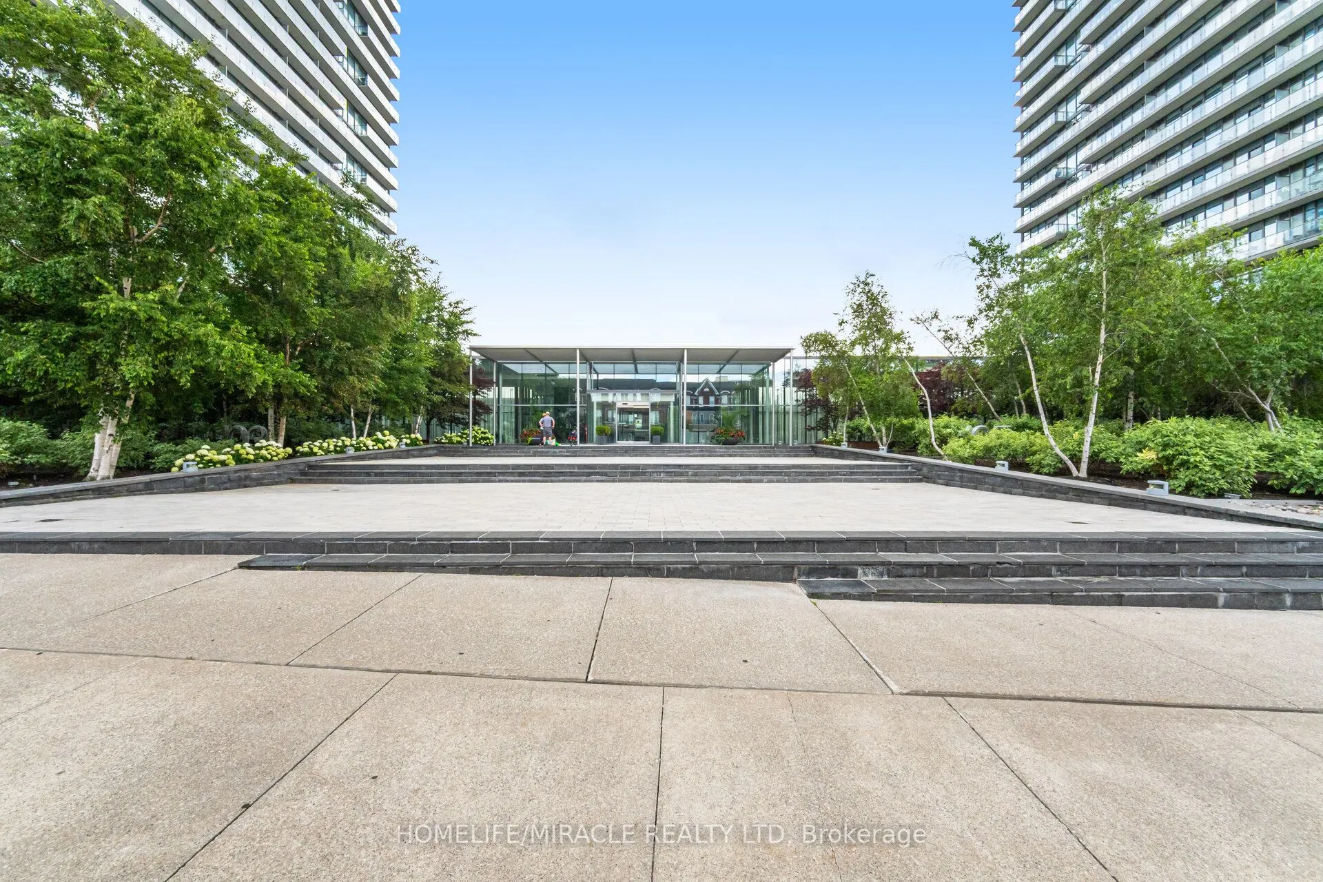 105 The Queensway Avenue, #2413