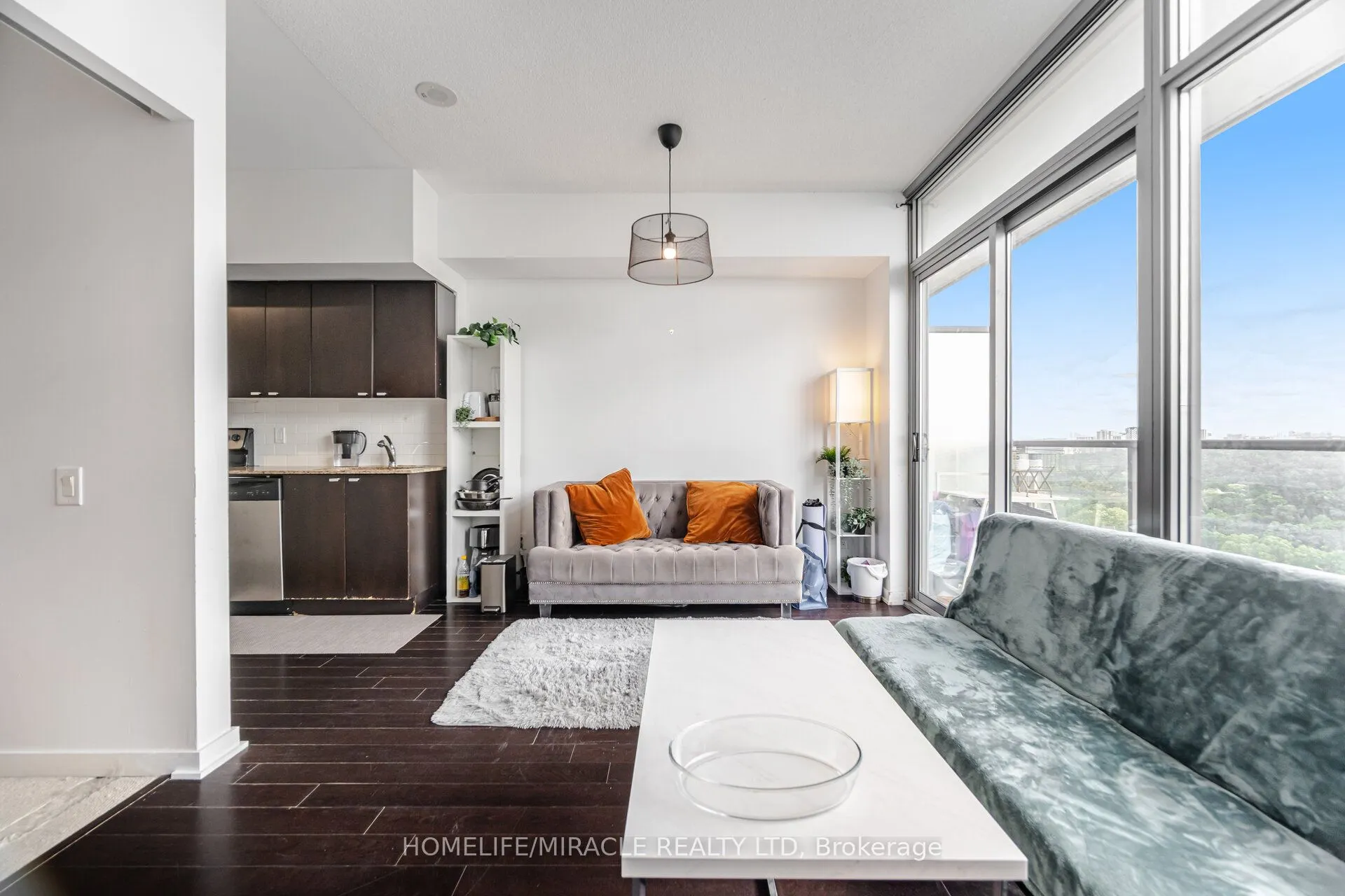 105 The Queensway Avenue, #2413