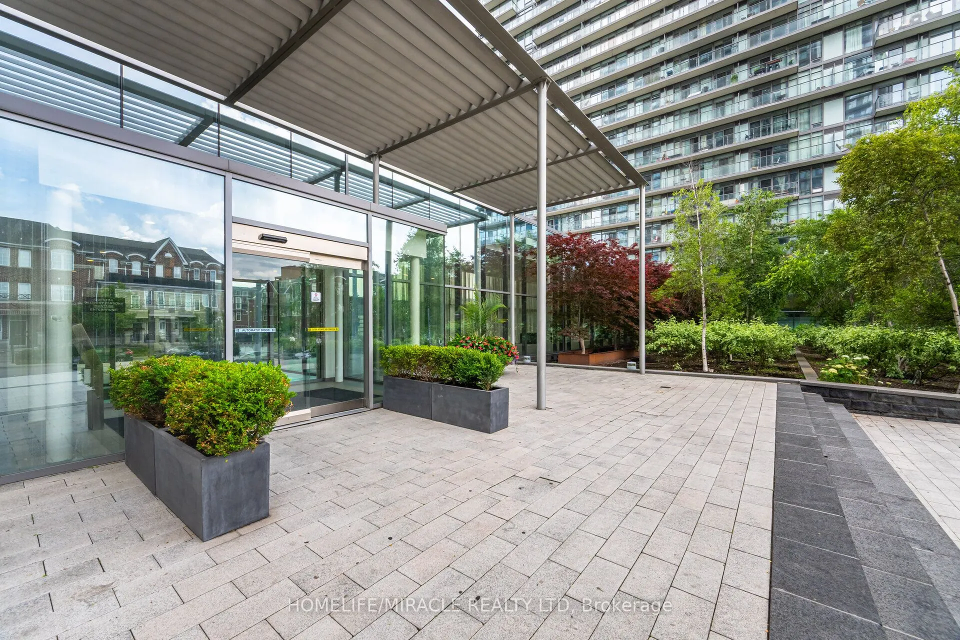 105 The Queensway Avenue, #2413