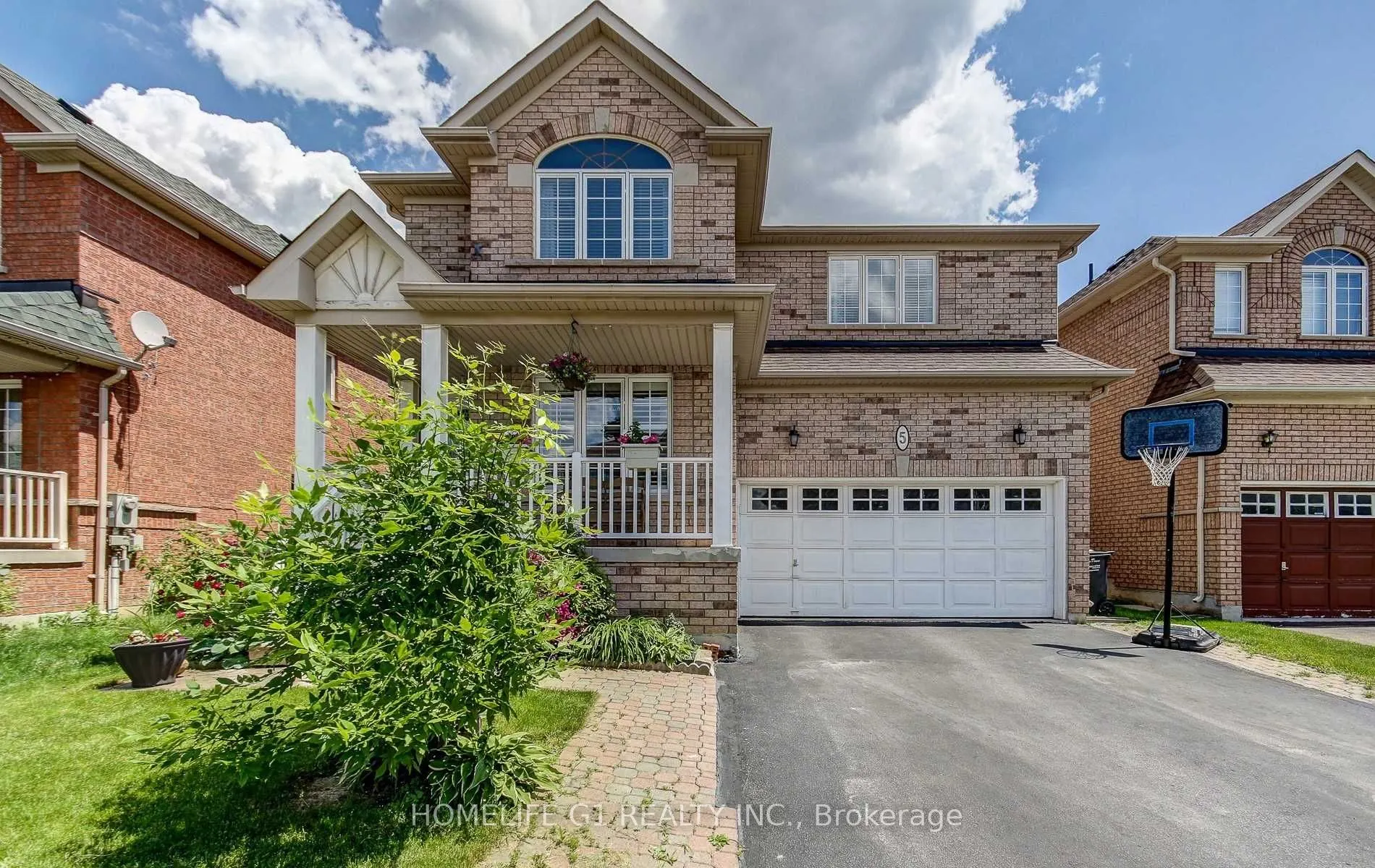 5 Beachpoint Boulevard