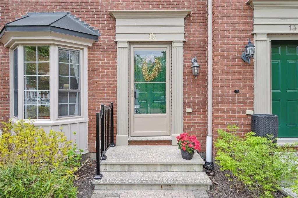 1275 Maple Crossing Boulevard, #15