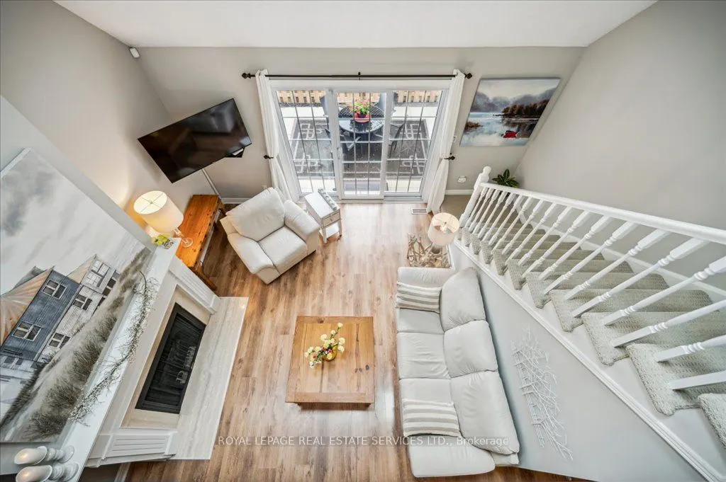1275 Maple Crossing Boulevard, #15