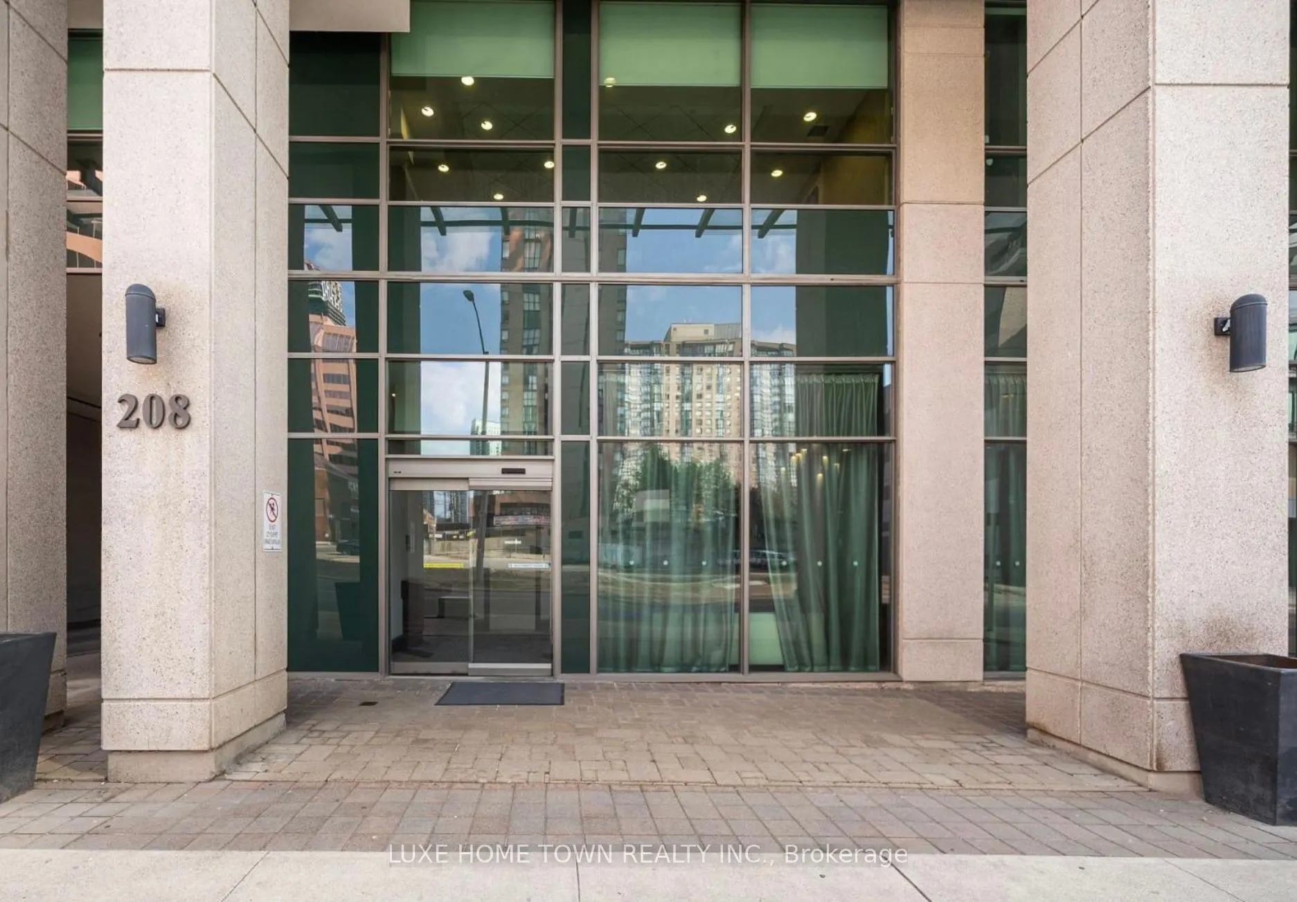 208 Enfield Place, #2108