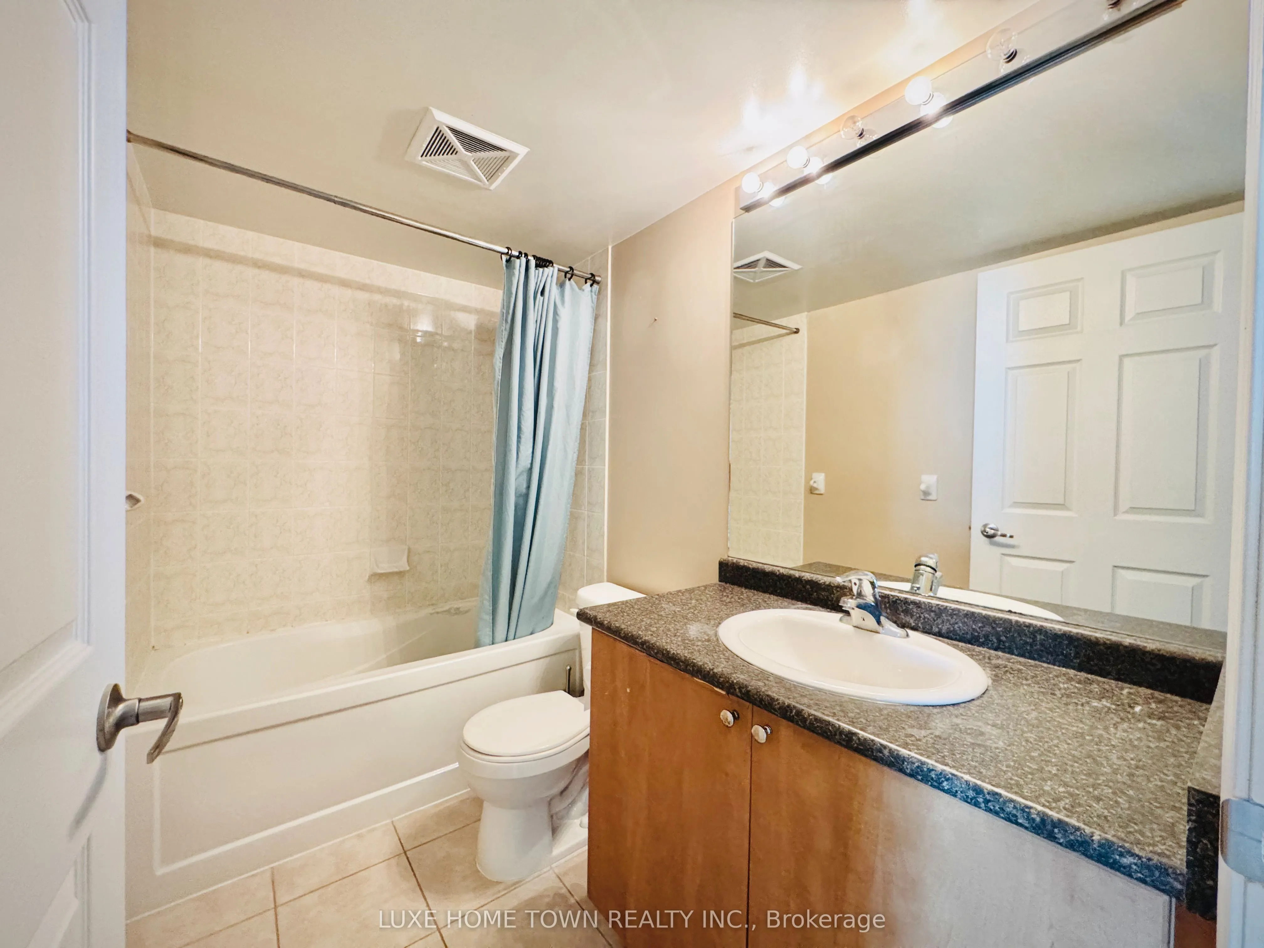 208 Enfield Place, #2108