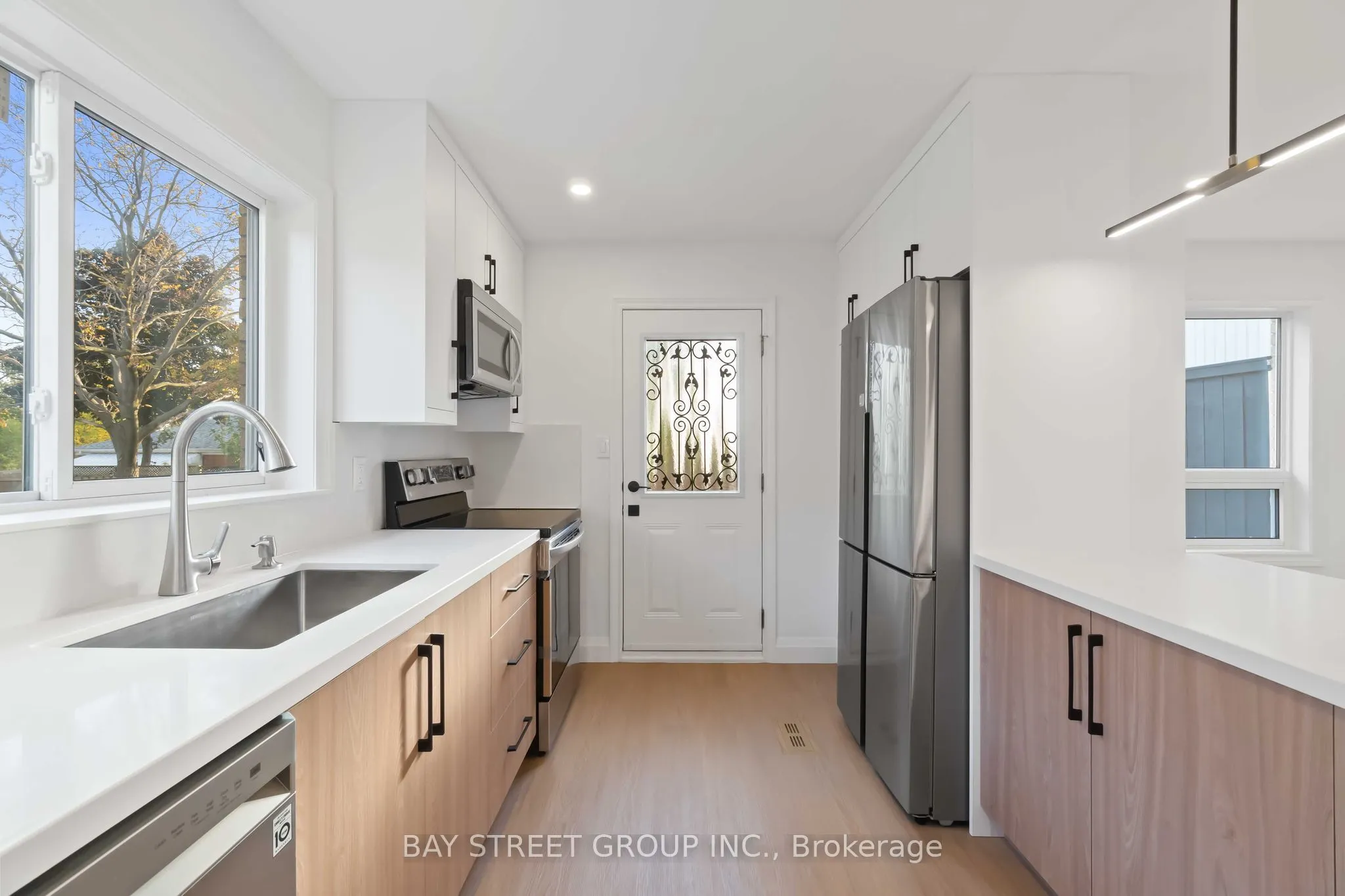 1372 Freeport Drive