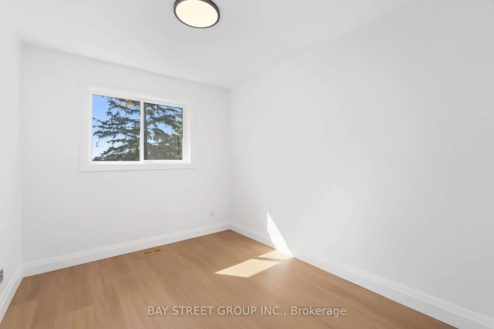 1372 Freeport Drive