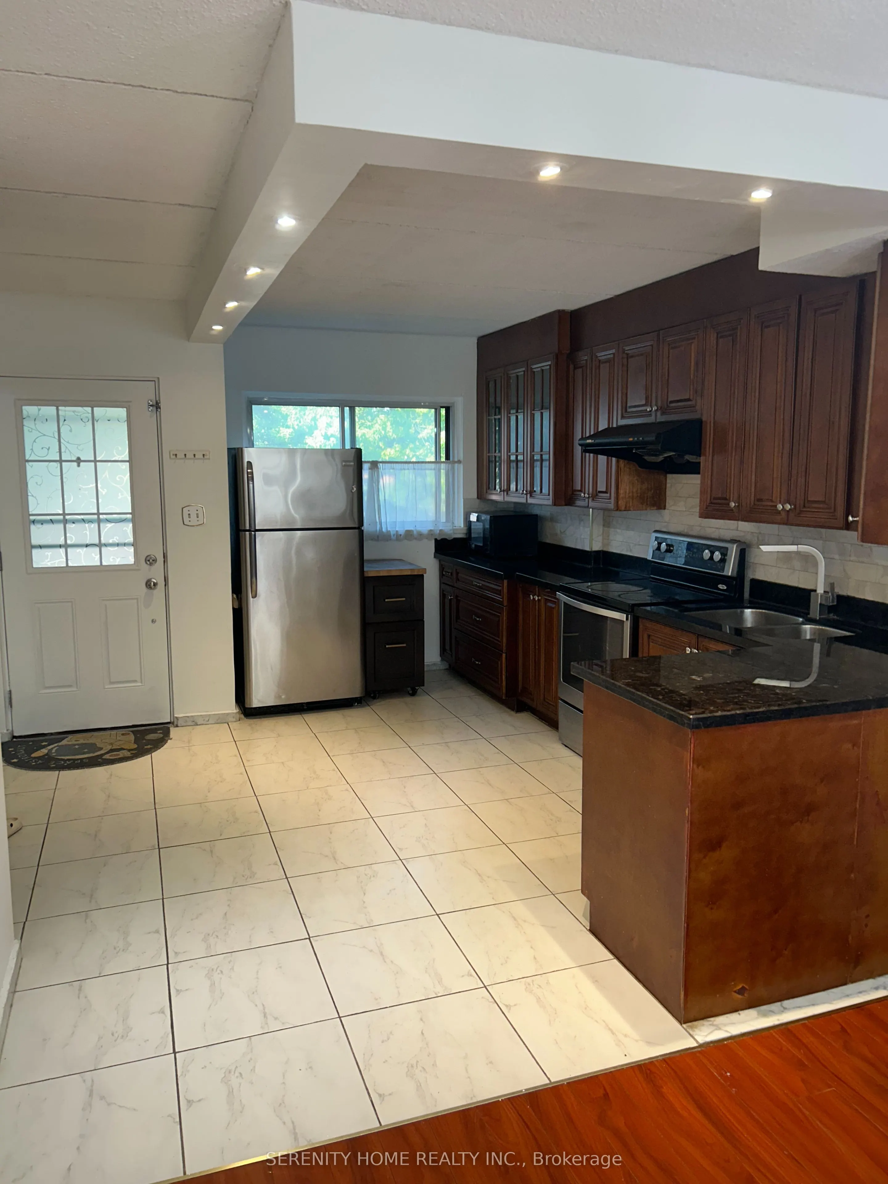180 Mississauga Valley Boulevard, #181