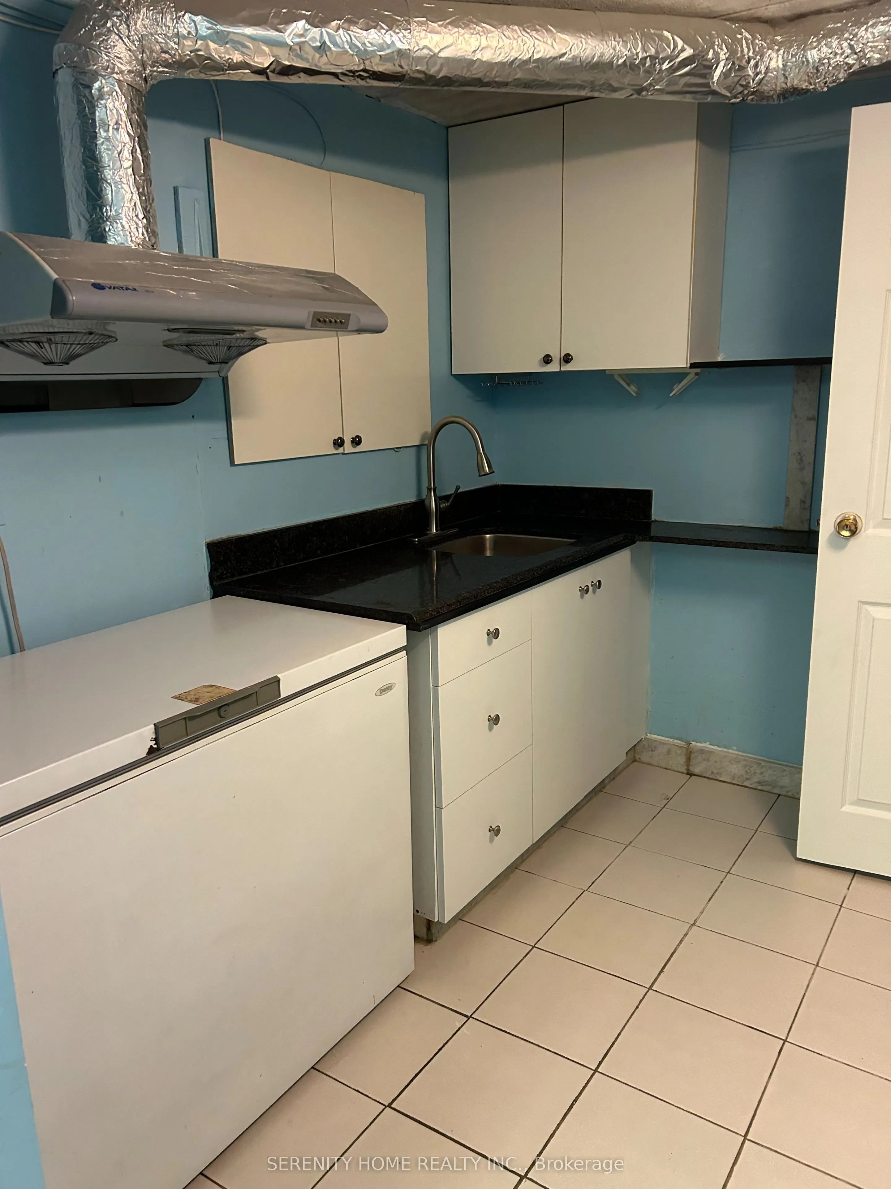 180 Mississauga Valley Boulevard, #181