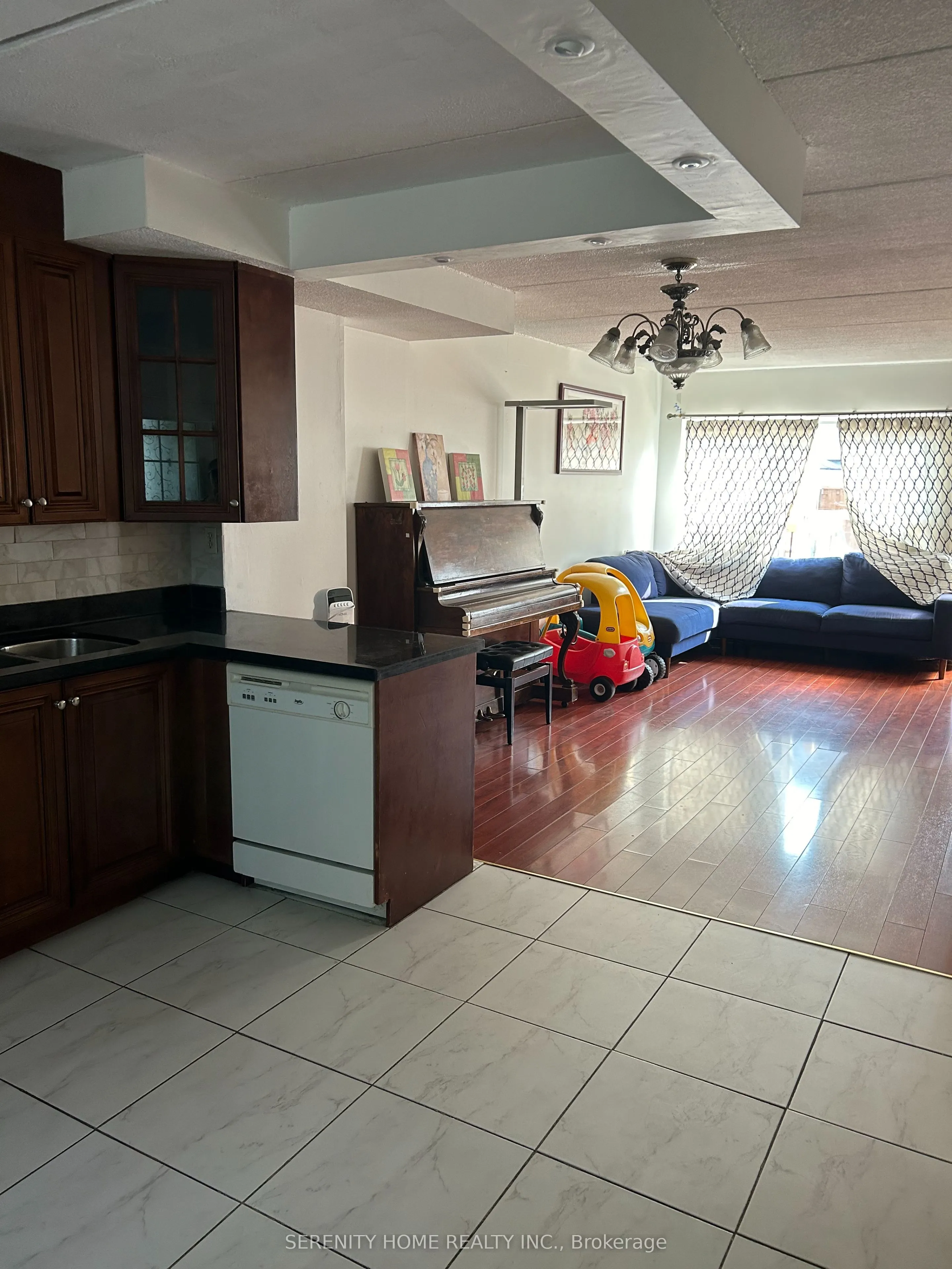 180 Mississauga Valley Boulevard, #181