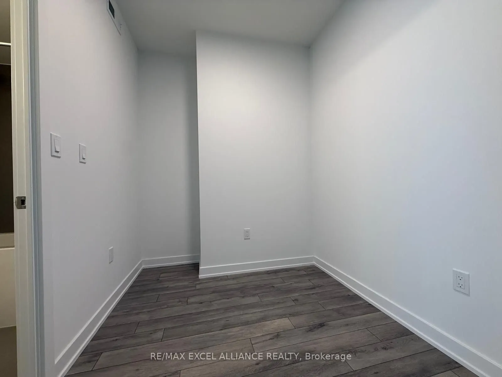 1005 Dundas Street E, #608