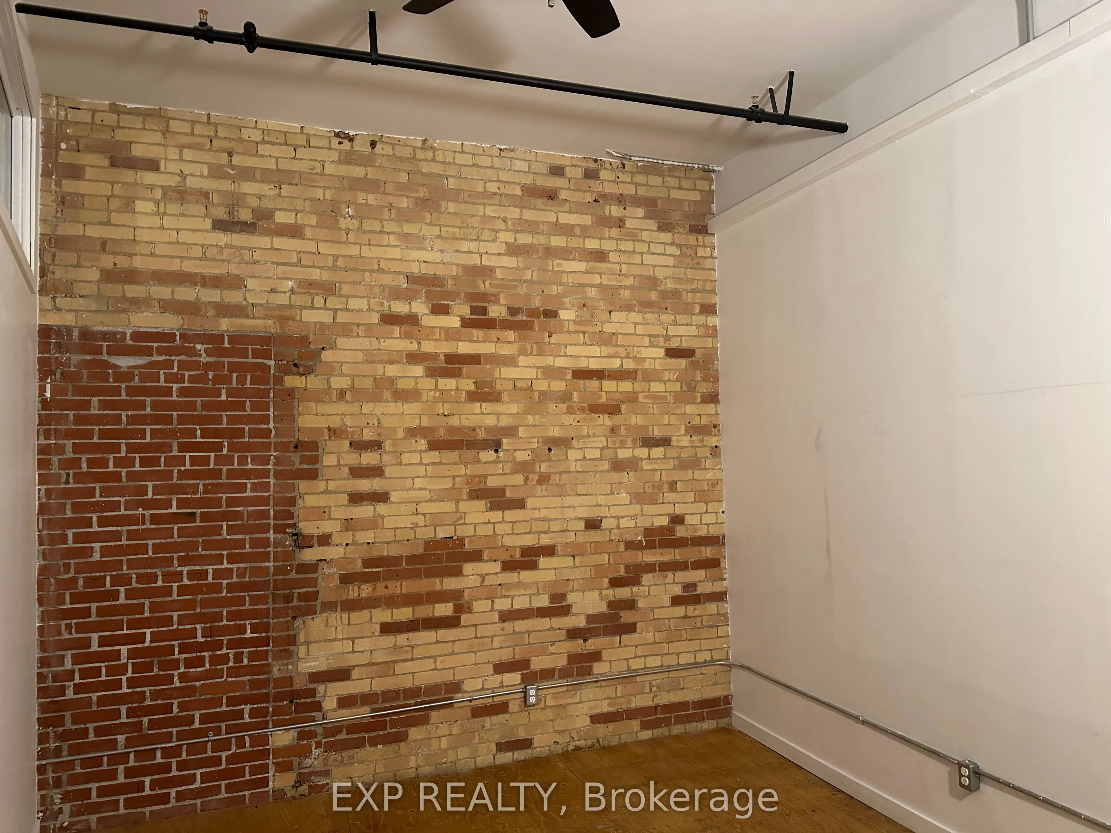 2480 Dundas Street W, #103
