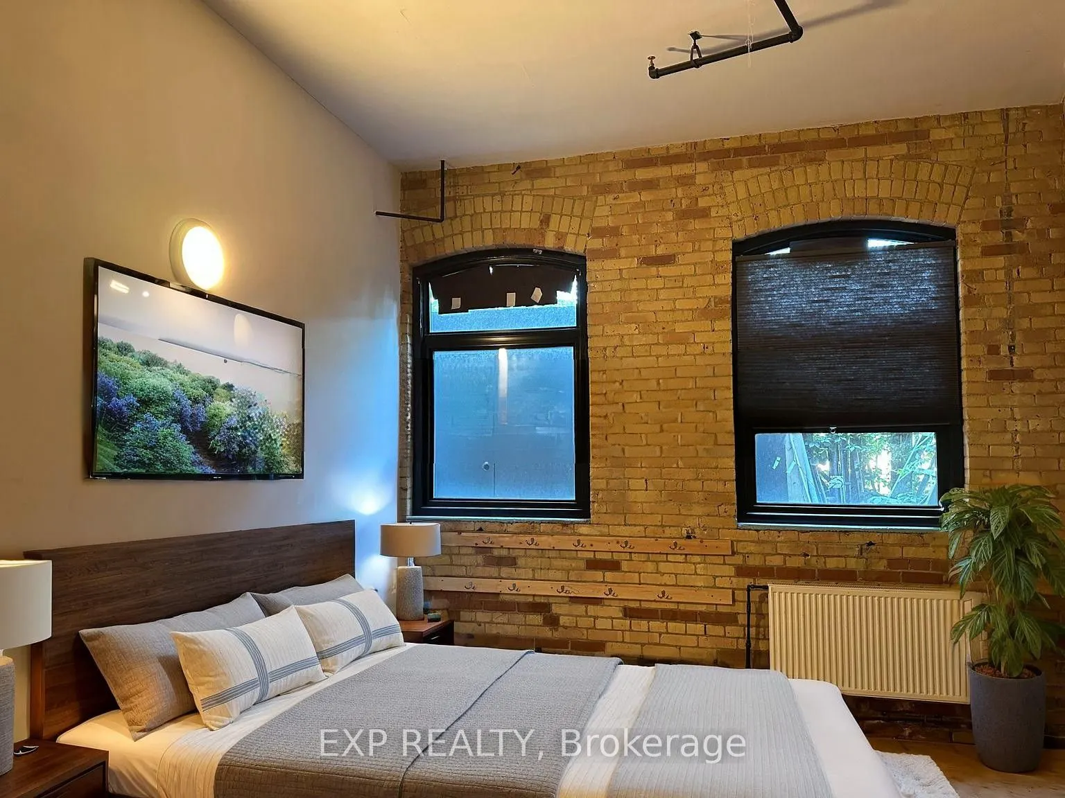 2480 Dundas Street W, #103