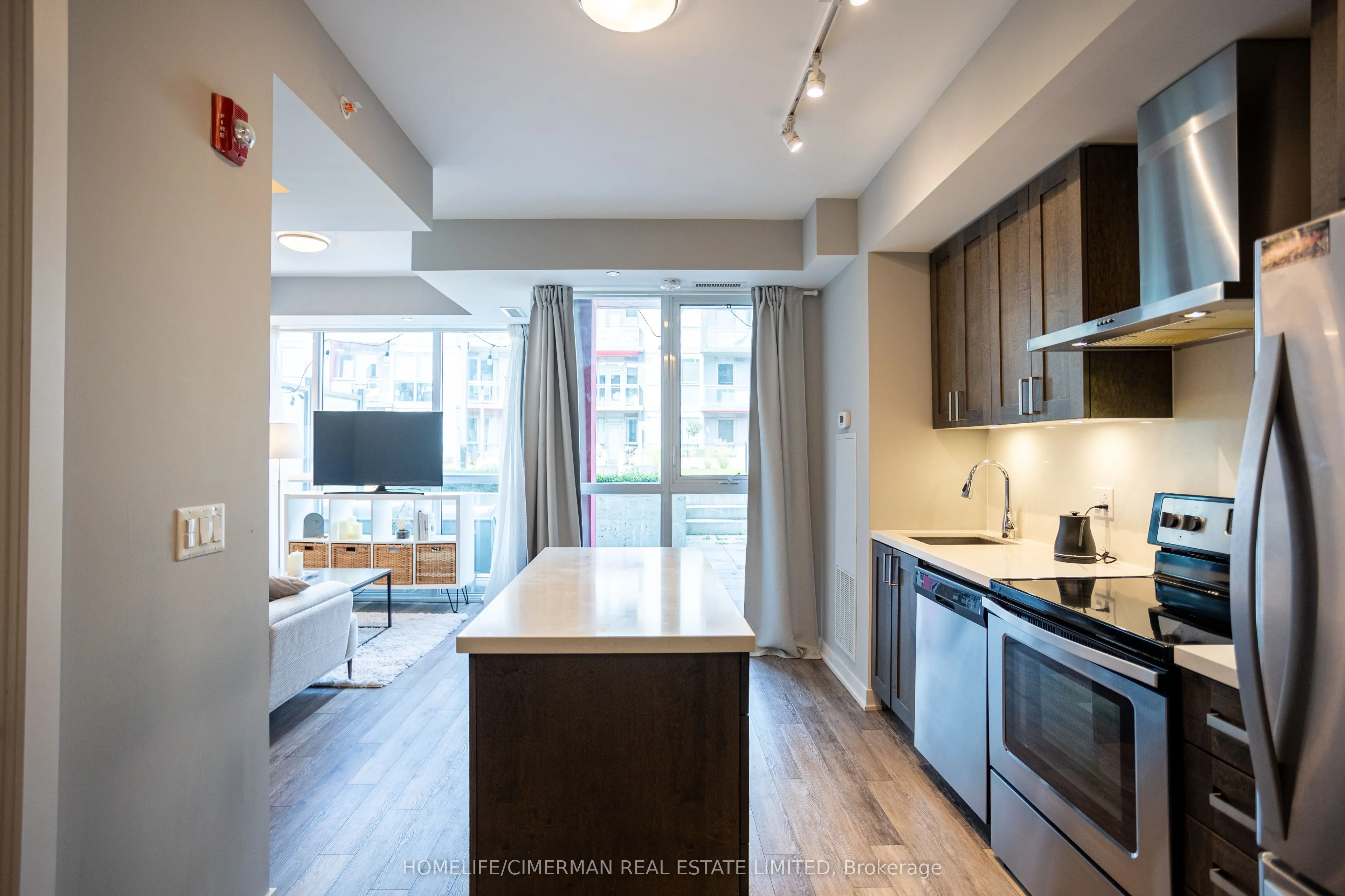 5260 Dundas Street, #C323