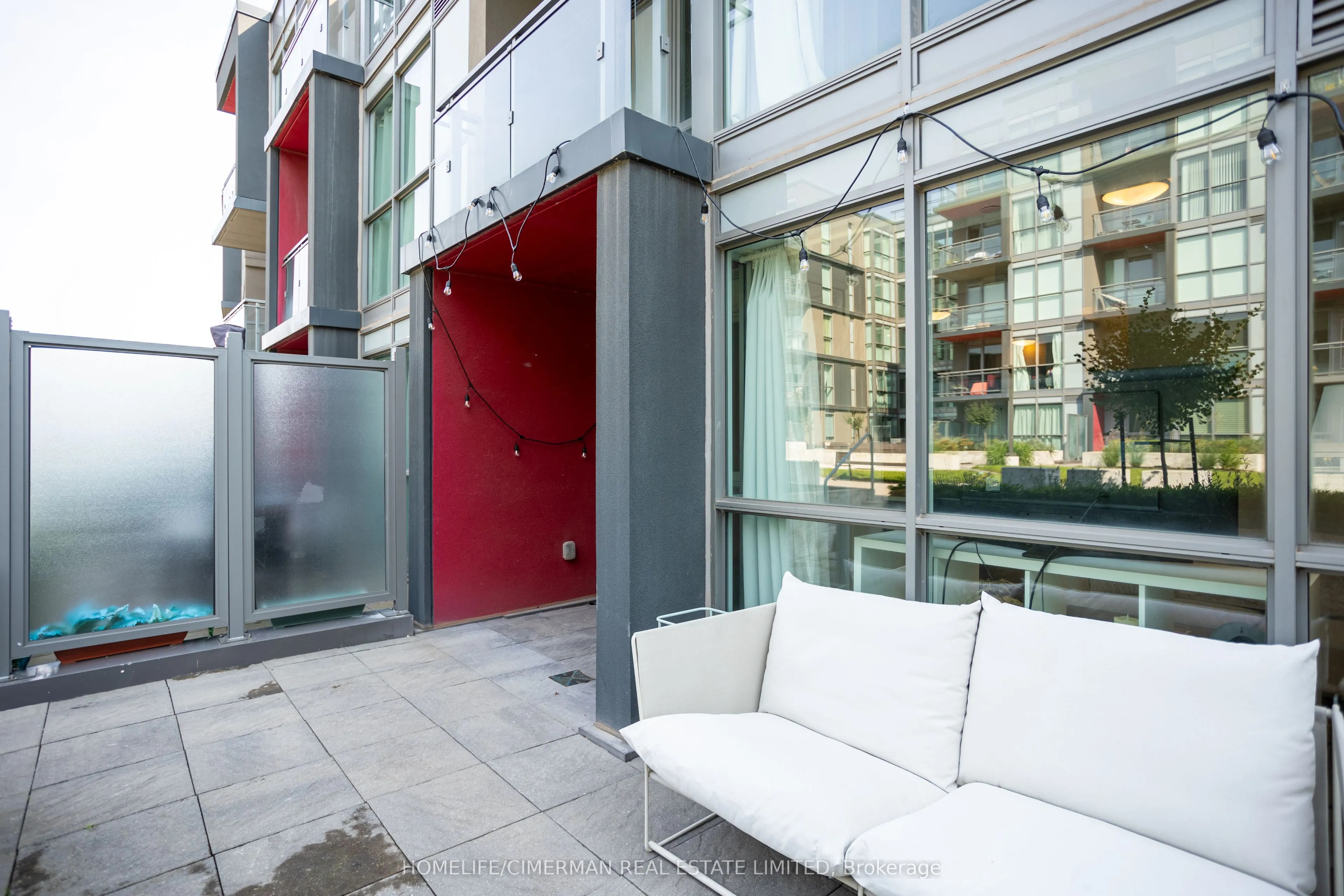 5260 Dundas Street, #C323