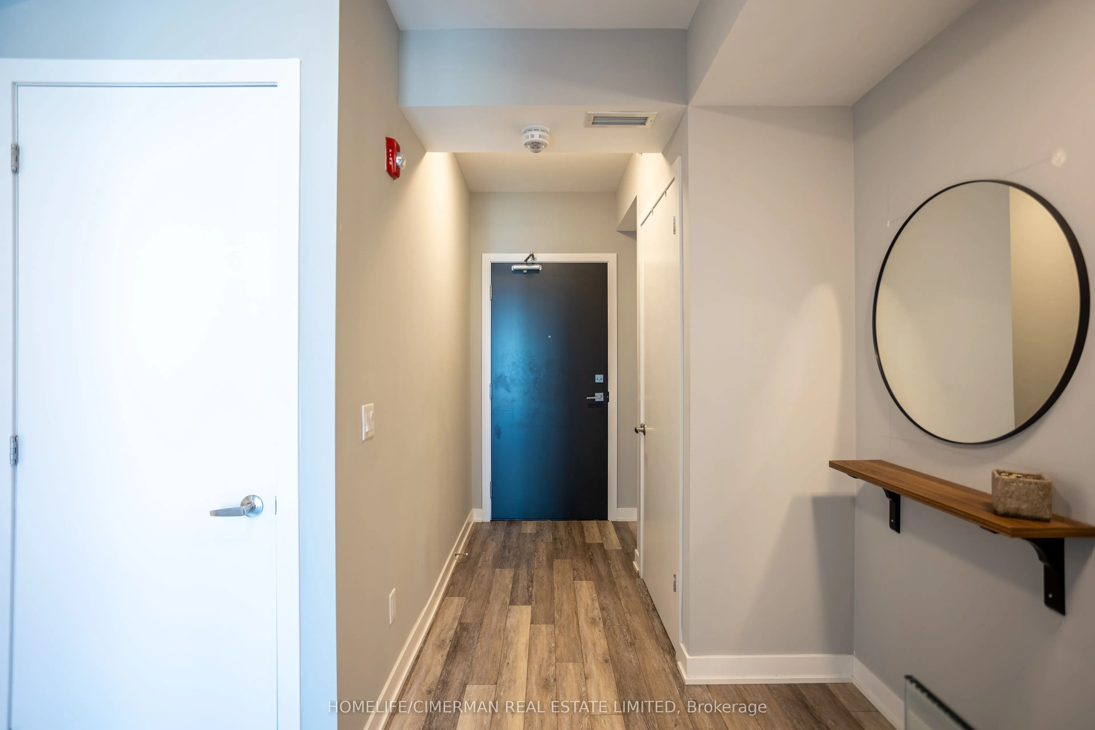 5260 Dundas Street, #C323