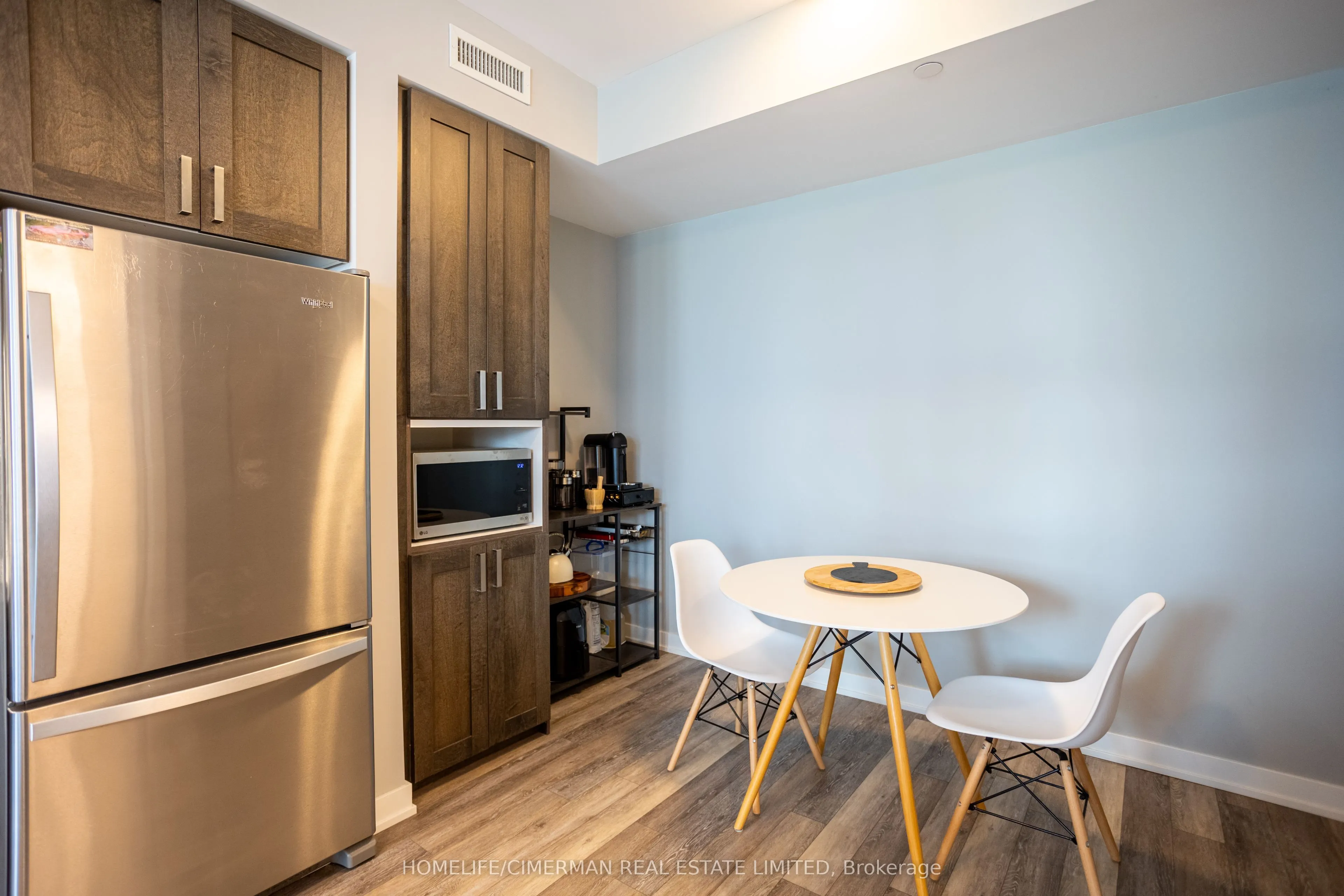 5260 Dundas Street, #C323