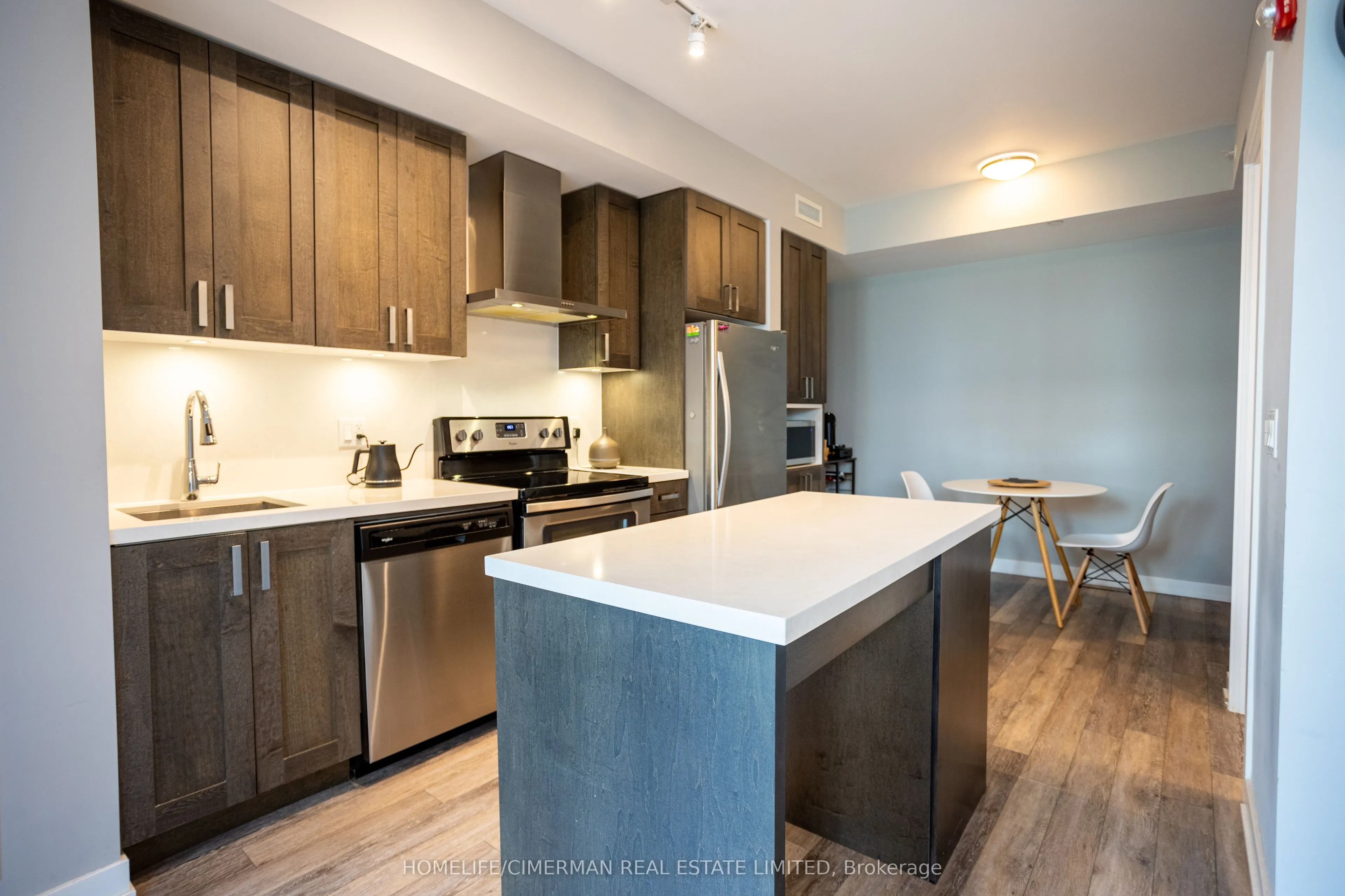 5260 Dundas Street, #C323