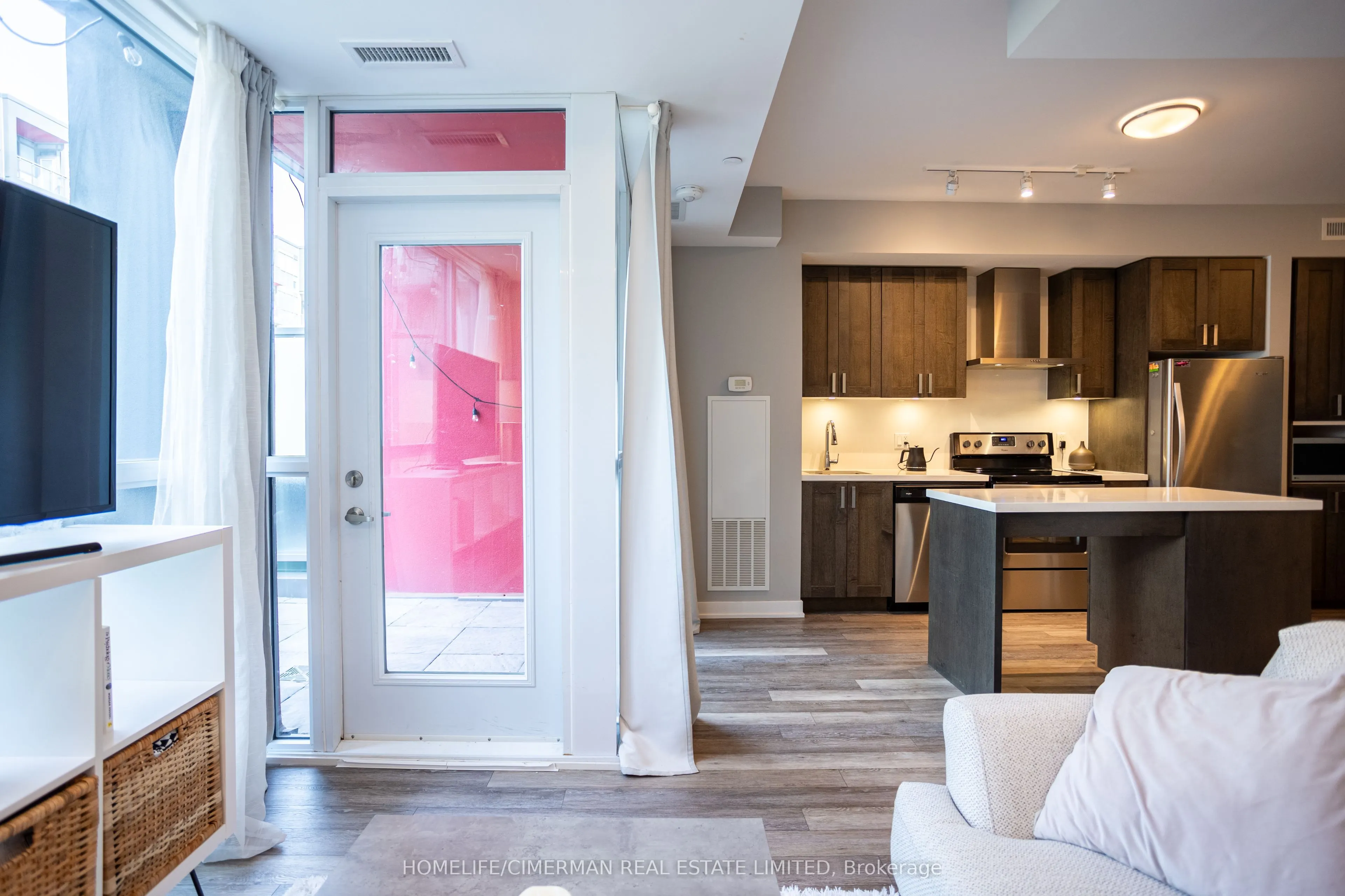 5260 Dundas Street, #C323