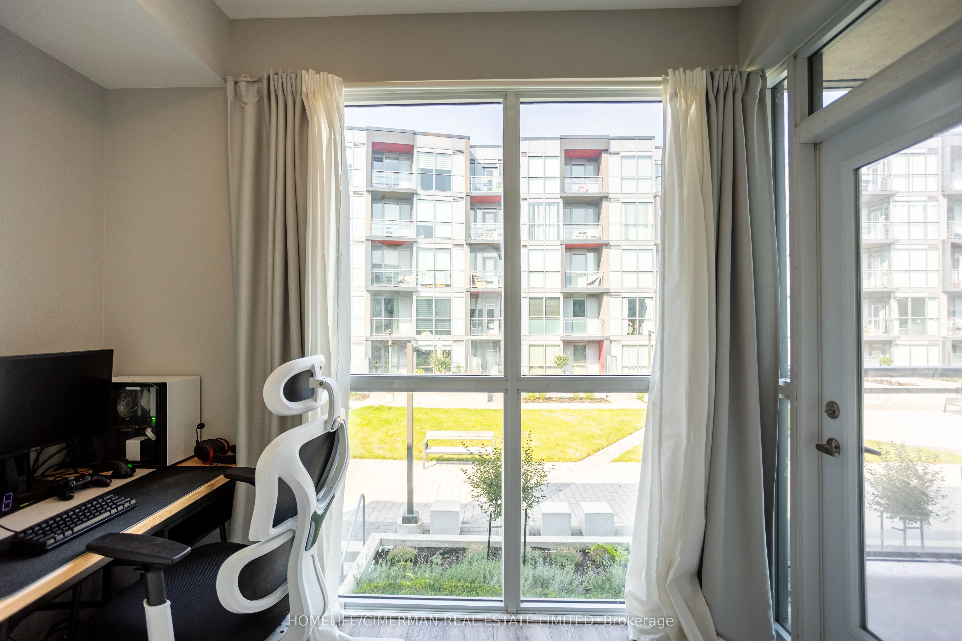 5260 Dundas Street, #C323