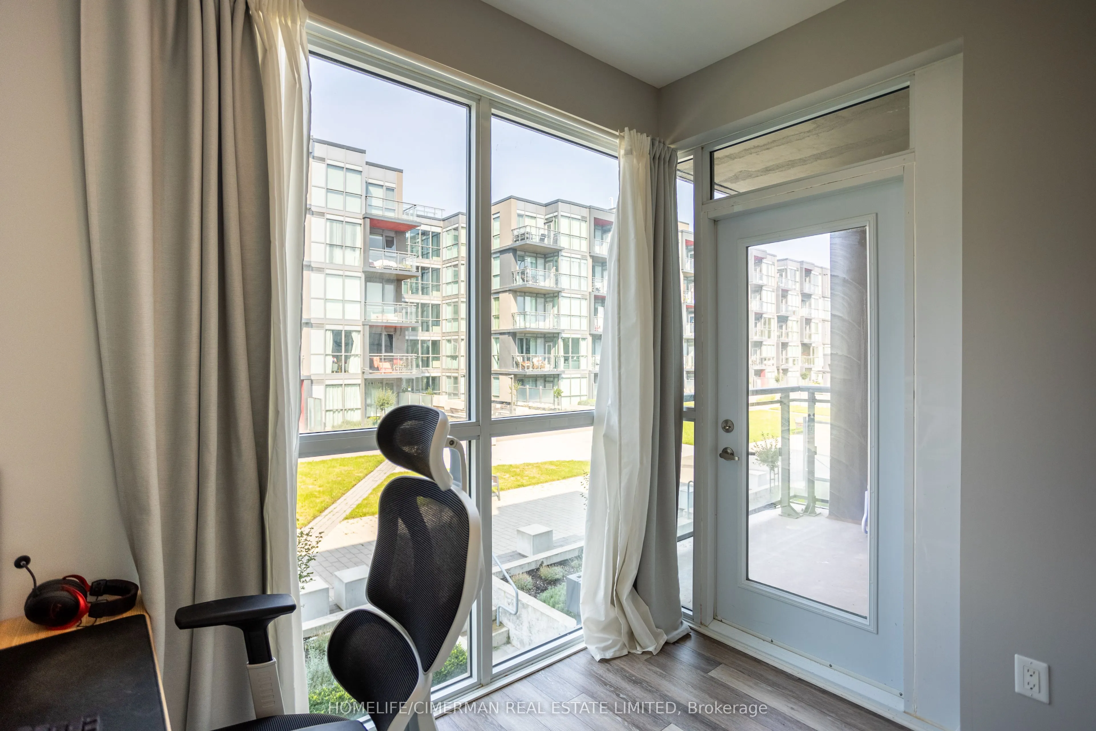 5260 Dundas Street, #C323