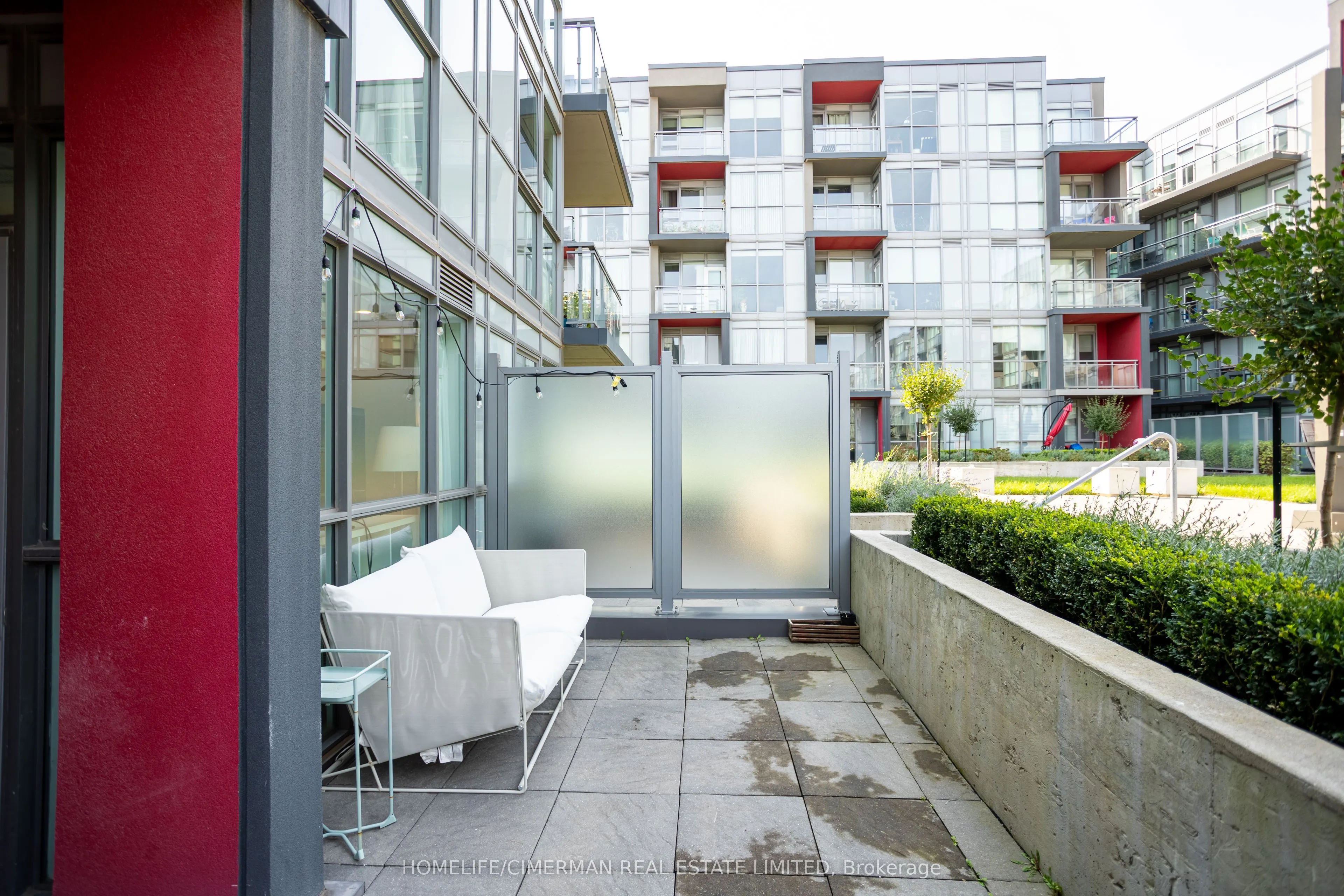 5260 Dundas Street, #C323