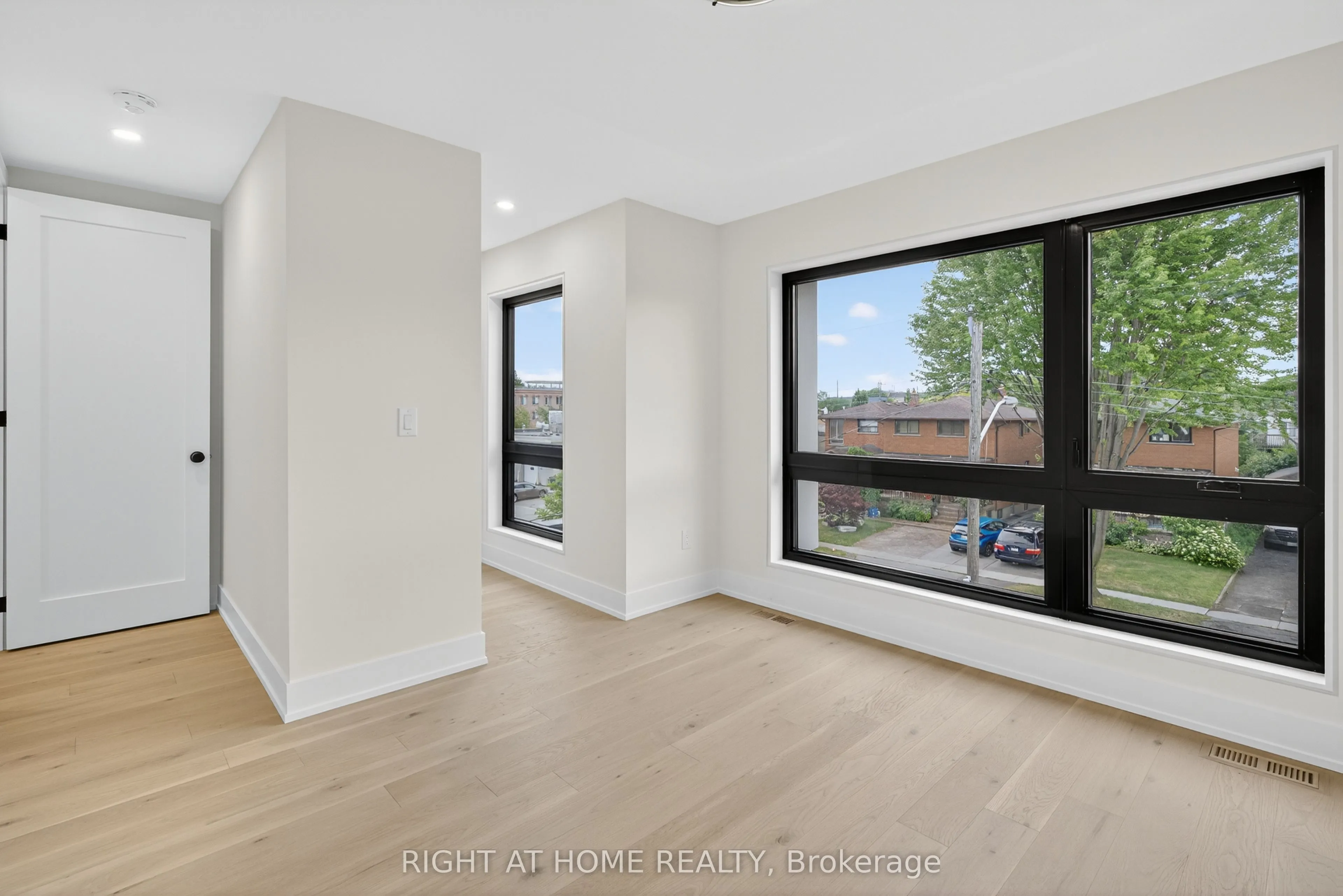 15A ROSEMEADE Avenue