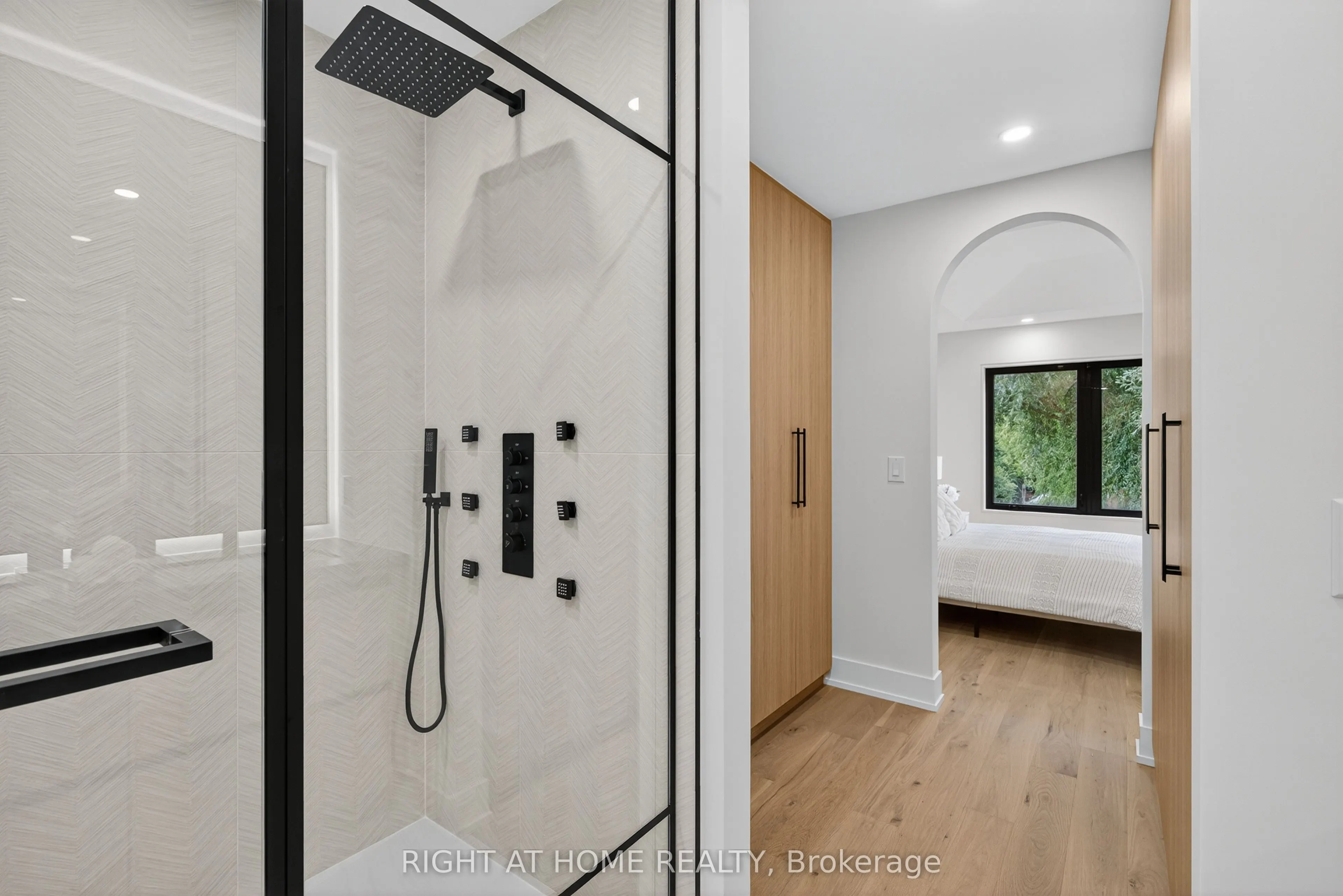 15A ROSEMEADE Avenue