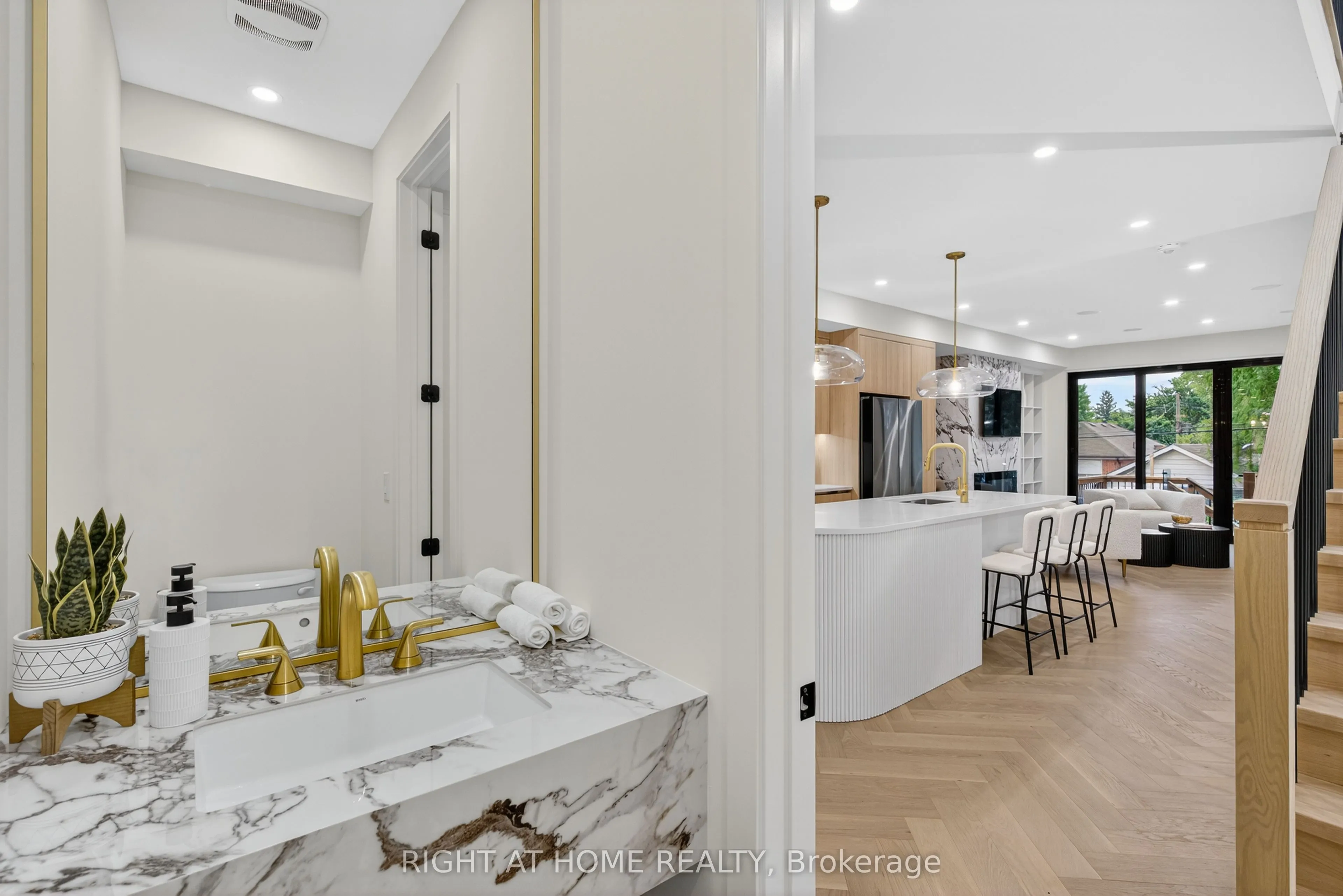 15A ROSEMEADE Avenue