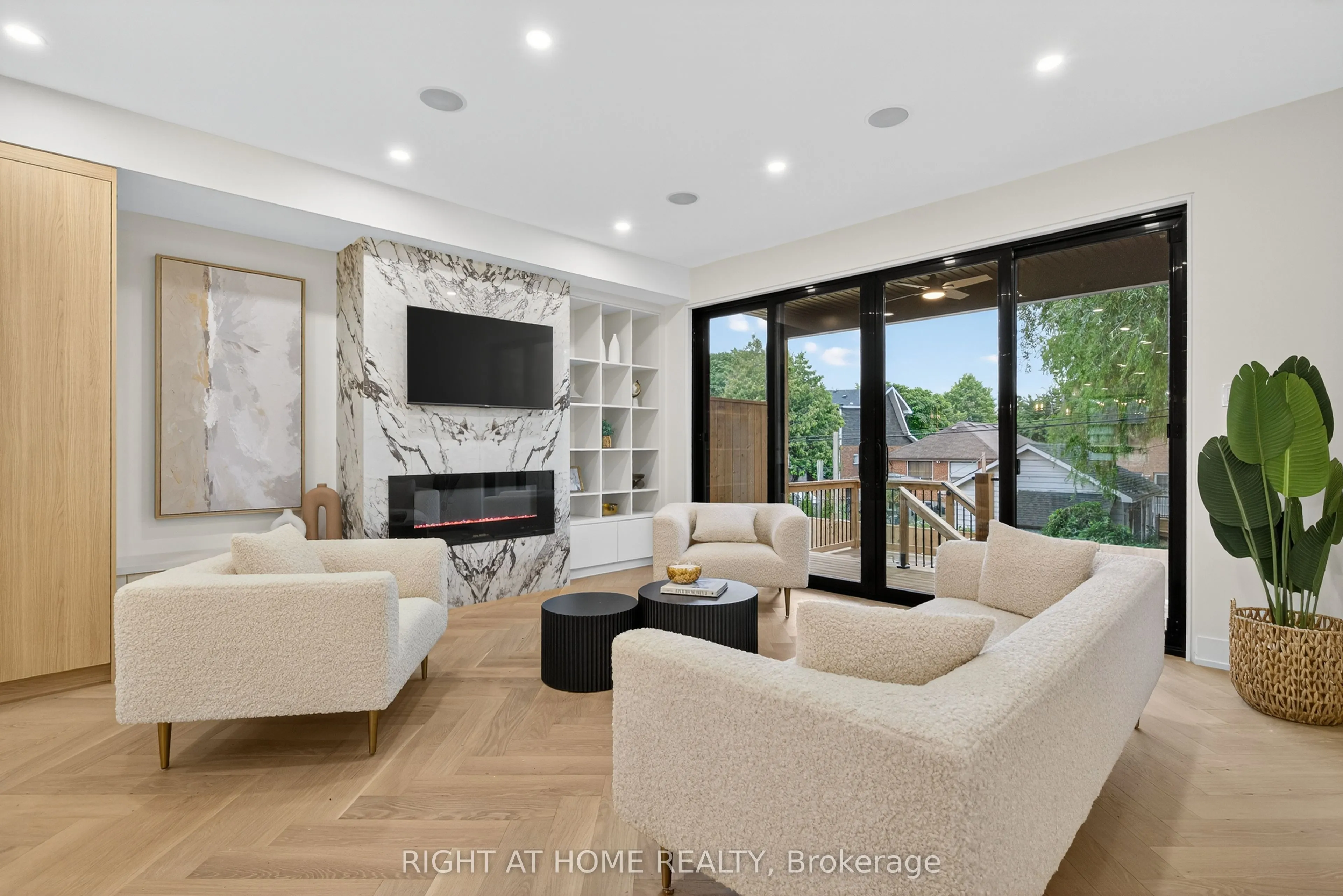 15A ROSEMEADE Avenue